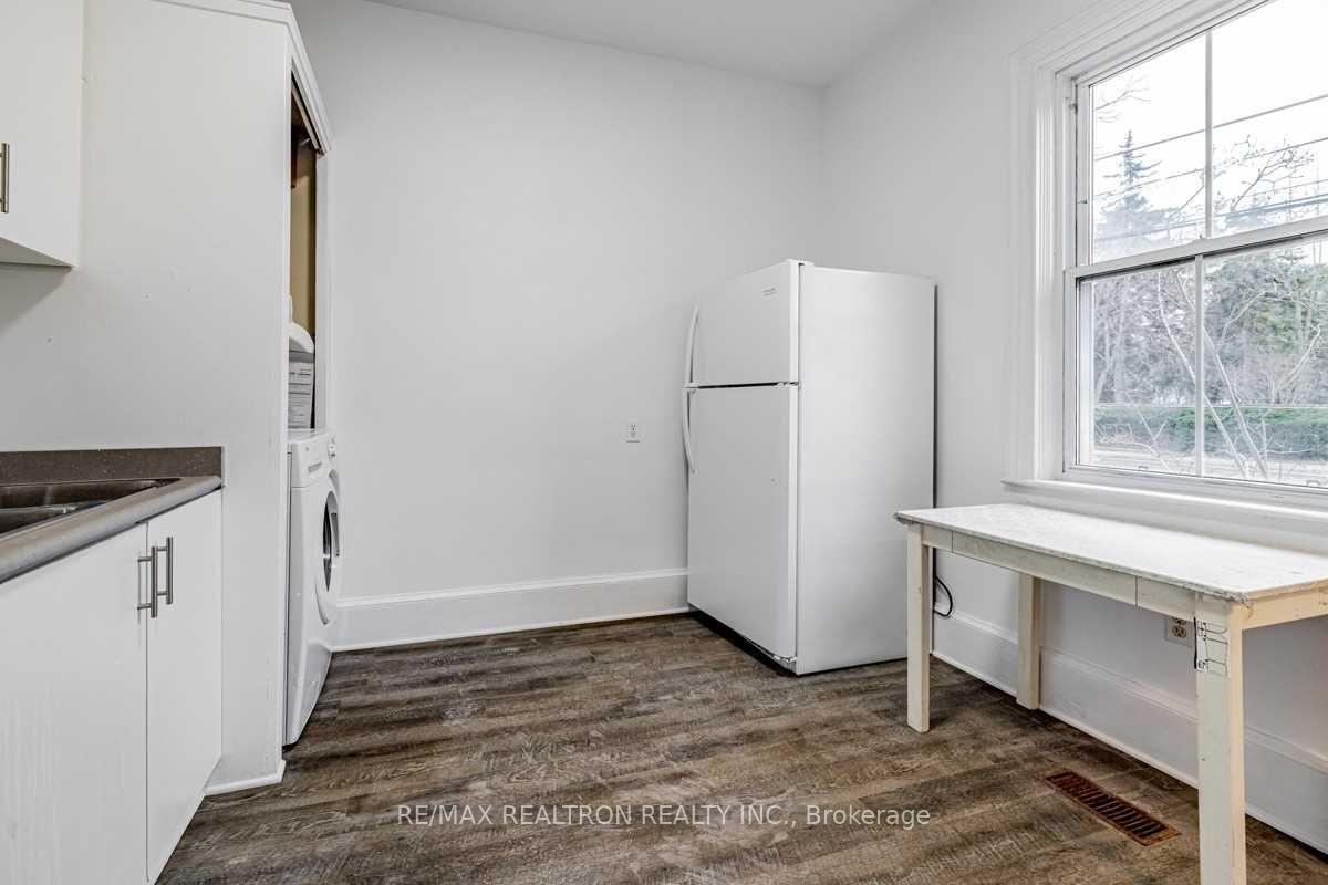 Photo 9 of Unit Front, 14 John Street, Markham, Thornhill — HOMEH