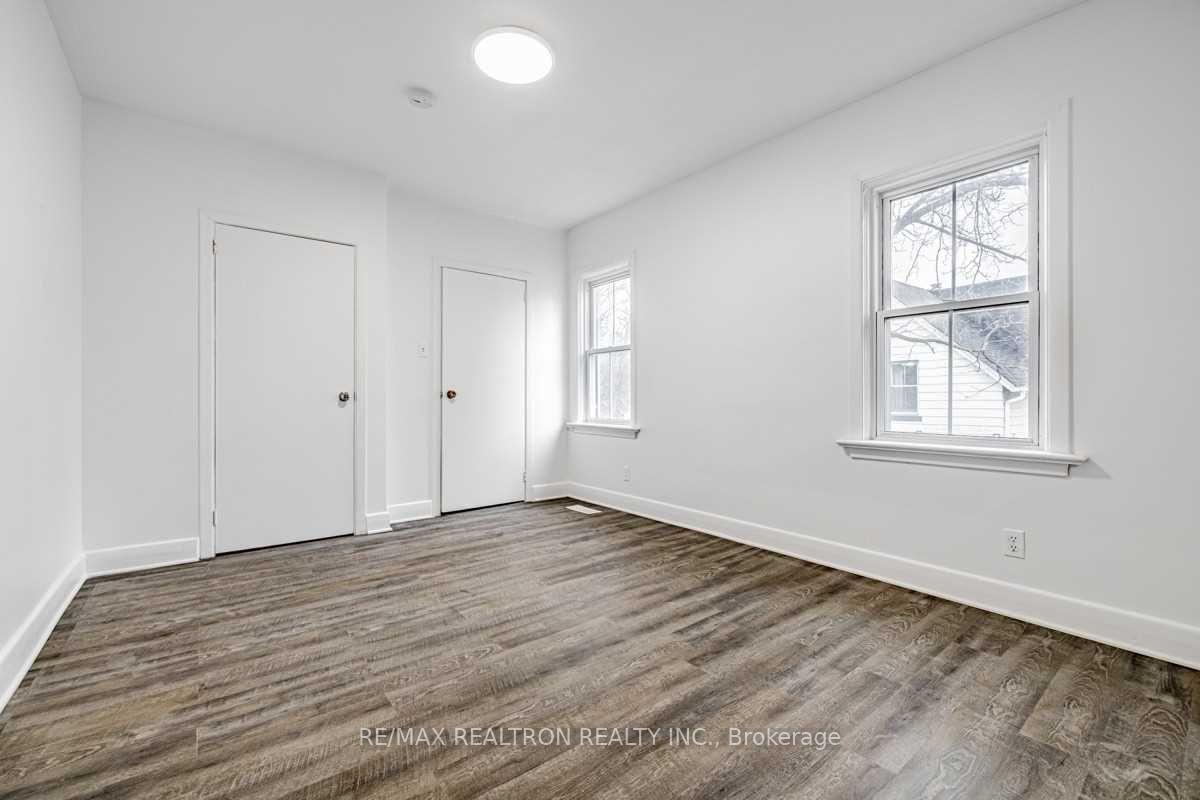 Photo 12 of Unit Front, 14 John Street, Markham, Thornhill — HOMEH