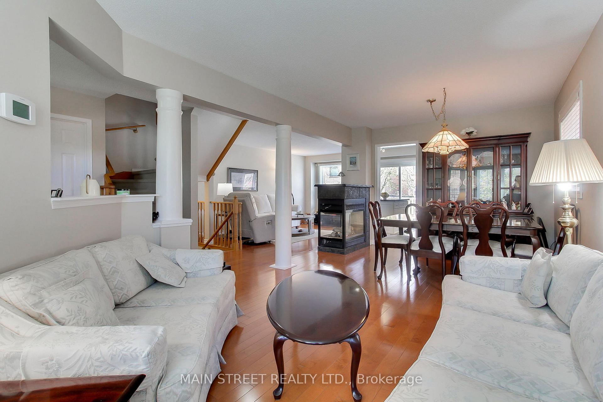Photo 9 of 130 Rush Road, Aurora, Bayview Wellington — HOMEH