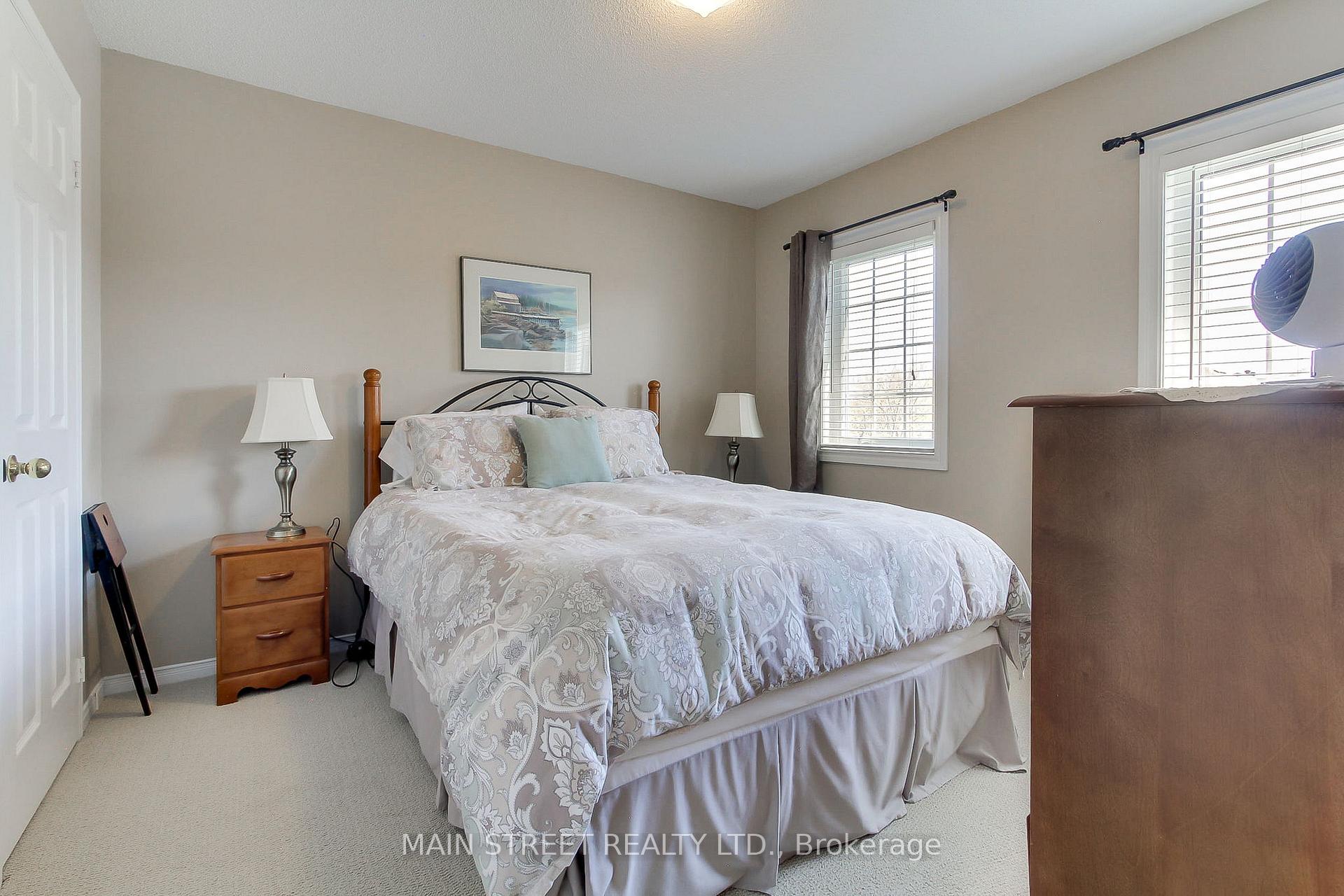Photo 19 of 130 Rush Road, Aurora, Bayview Wellington — HOMEH