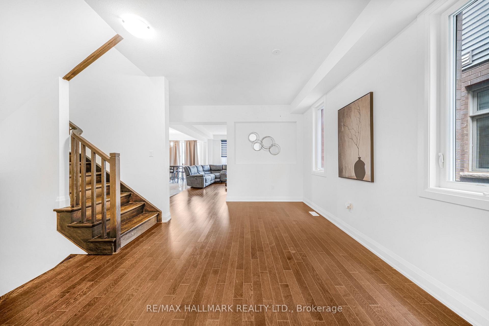 Photo 4 of 7249 Parkside Road, Niagara Falls, Brown — HOMEH