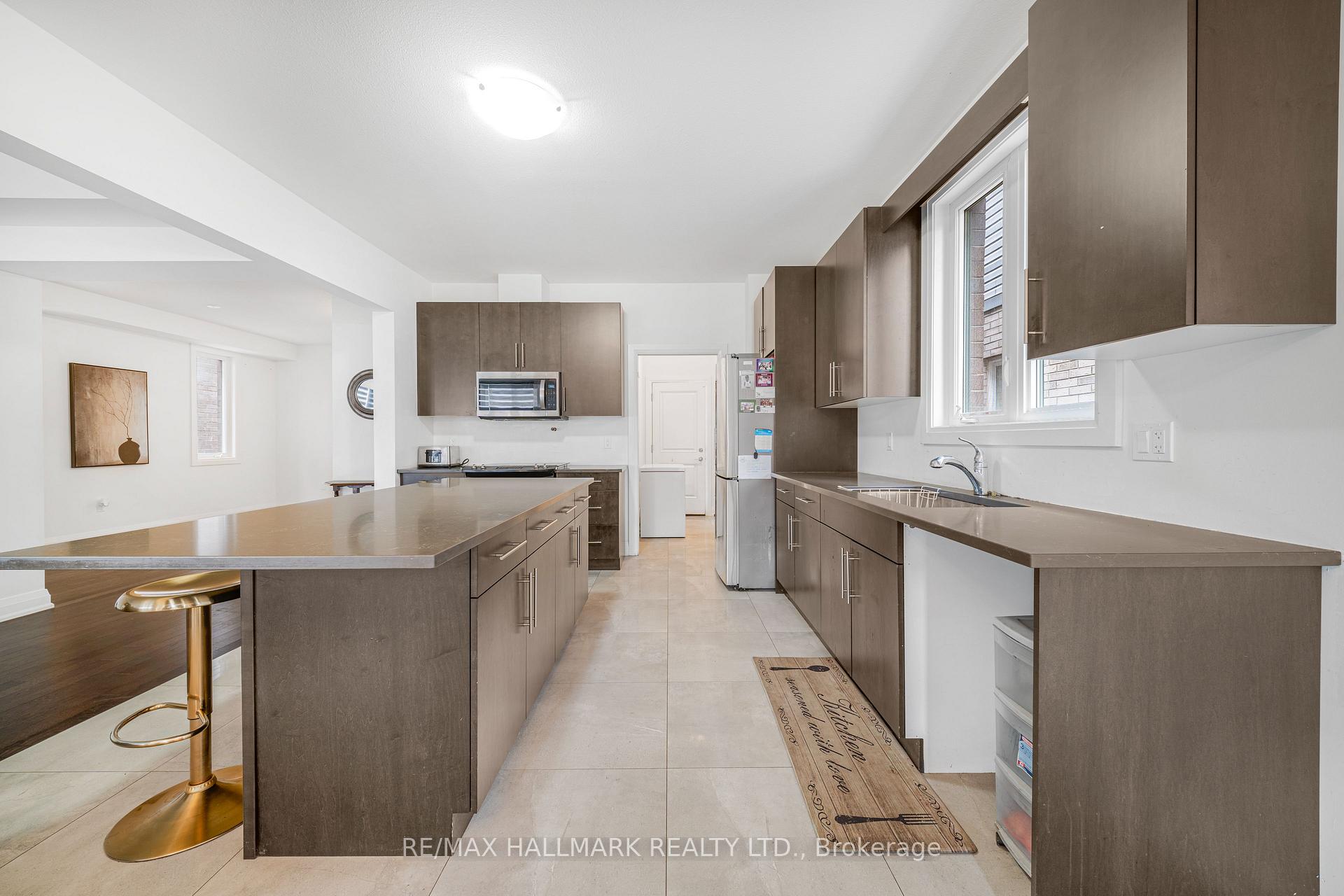 Photo 7 of 7249 Parkside Road, Niagara Falls, Brown — HOMEH