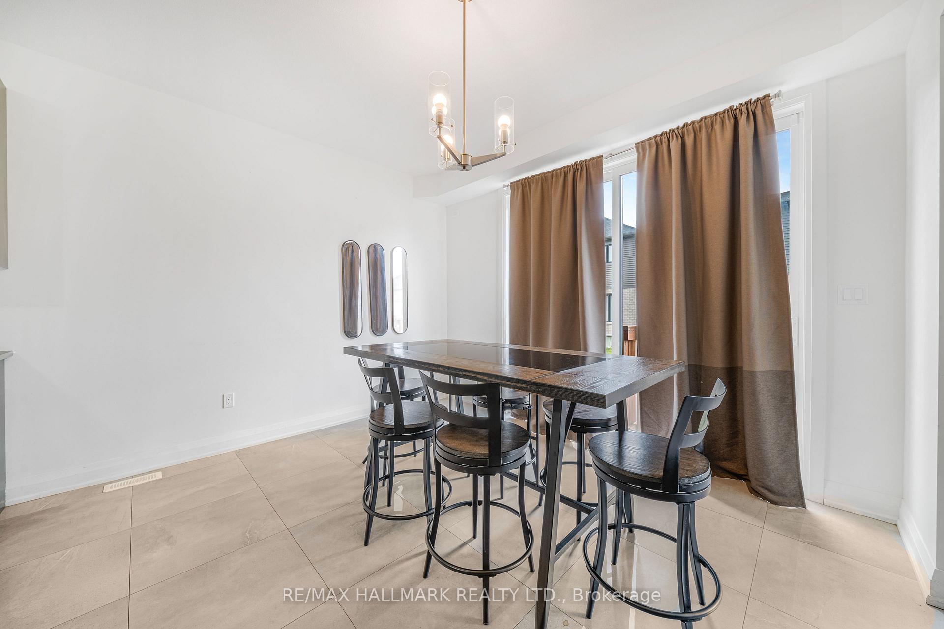 Photo 8 of 7249 Parkside Road, Niagara Falls, Brown — HOMEH
