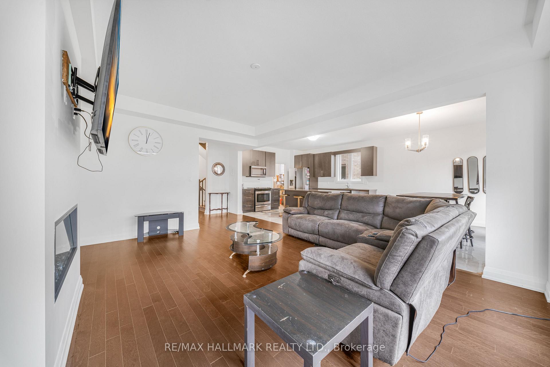 Photo 12 of 7249 Parkside Road, Niagara Falls, Brown — HOMEH