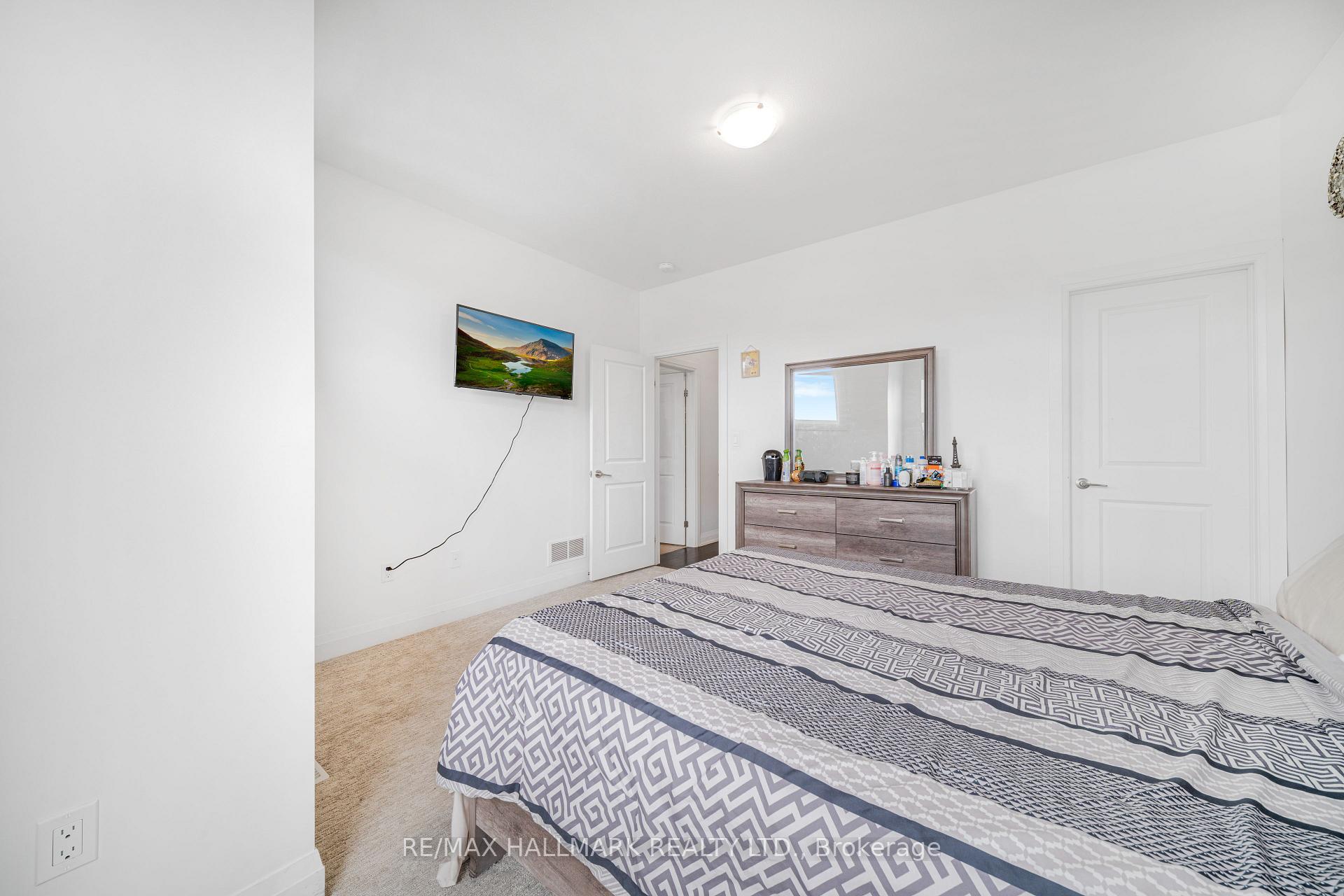 Photo 16 of 7249 Parkside Road, Niagara Falls, Brown — HOMEH