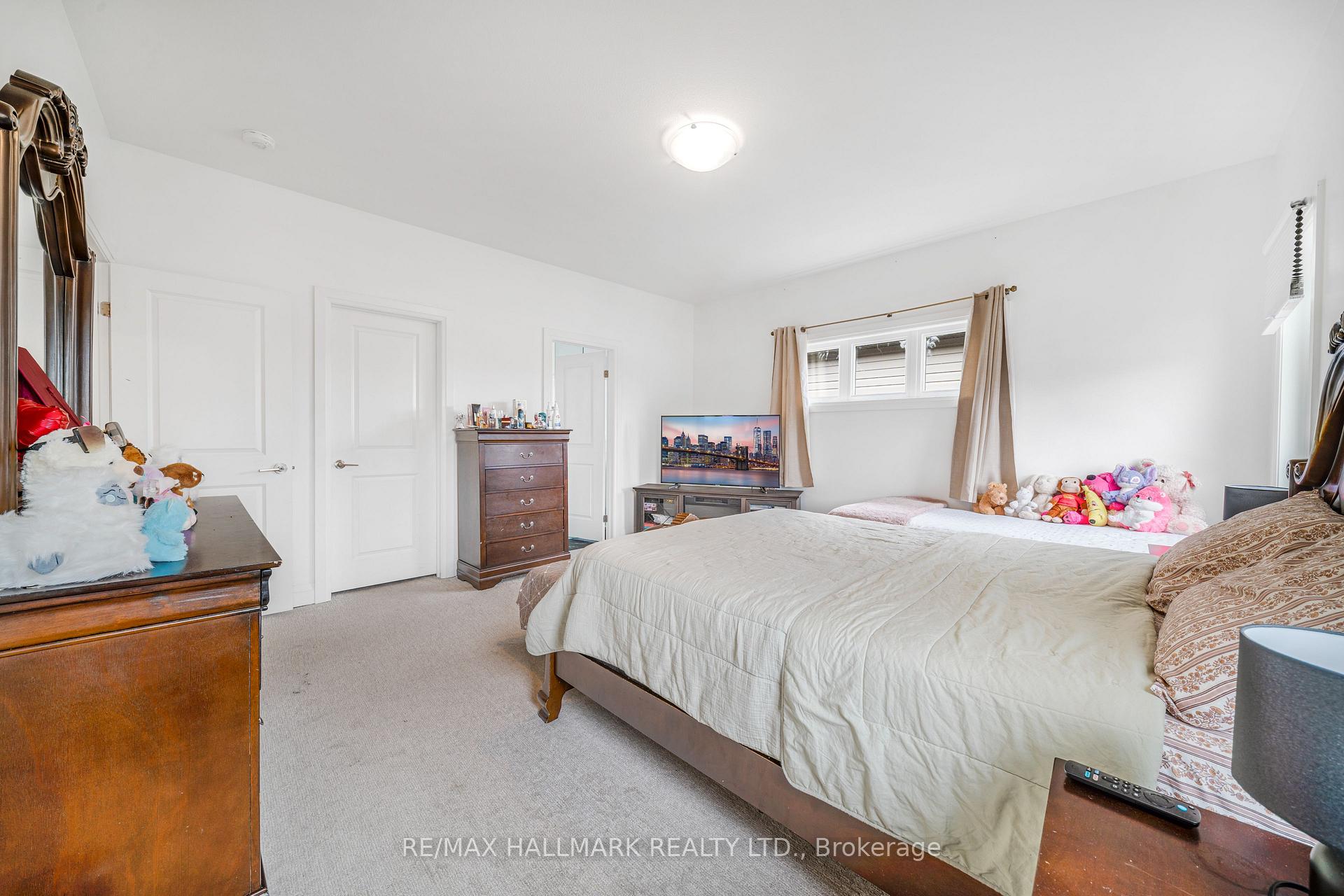 Photo 23 of 7249 Parkside Road, Niagara Falls, Brown — HOMEH