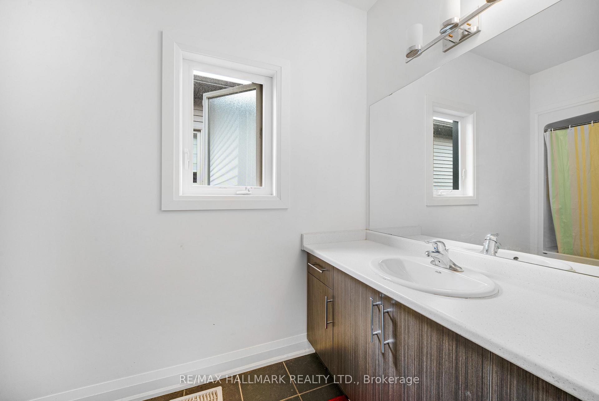 Photo 26 of 7249 Parkside Road, Niagara Falls, Brown — HOMEH