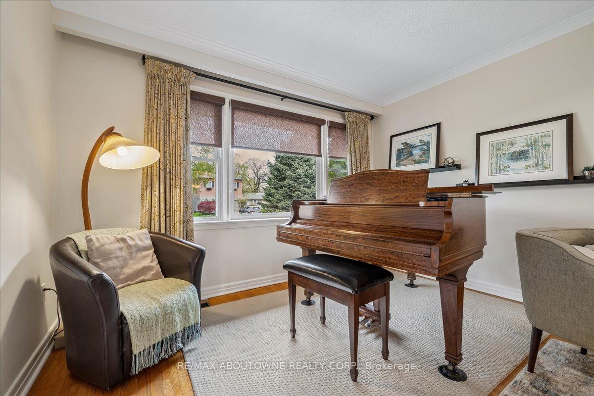 Photo 4 of 316 River Side Drive, Oakville, Central — HOMEH