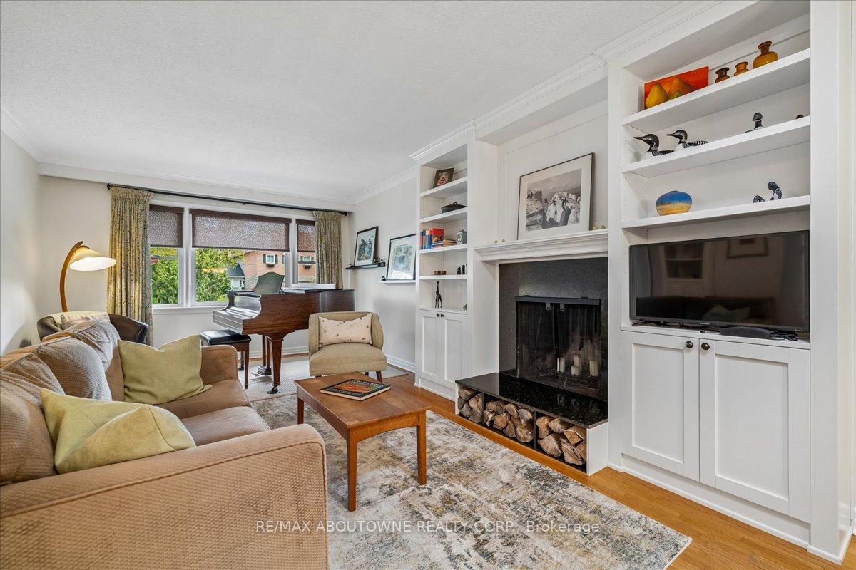 Photo 5 of 316 River Side Drive, Oakville, Central — HOMEH