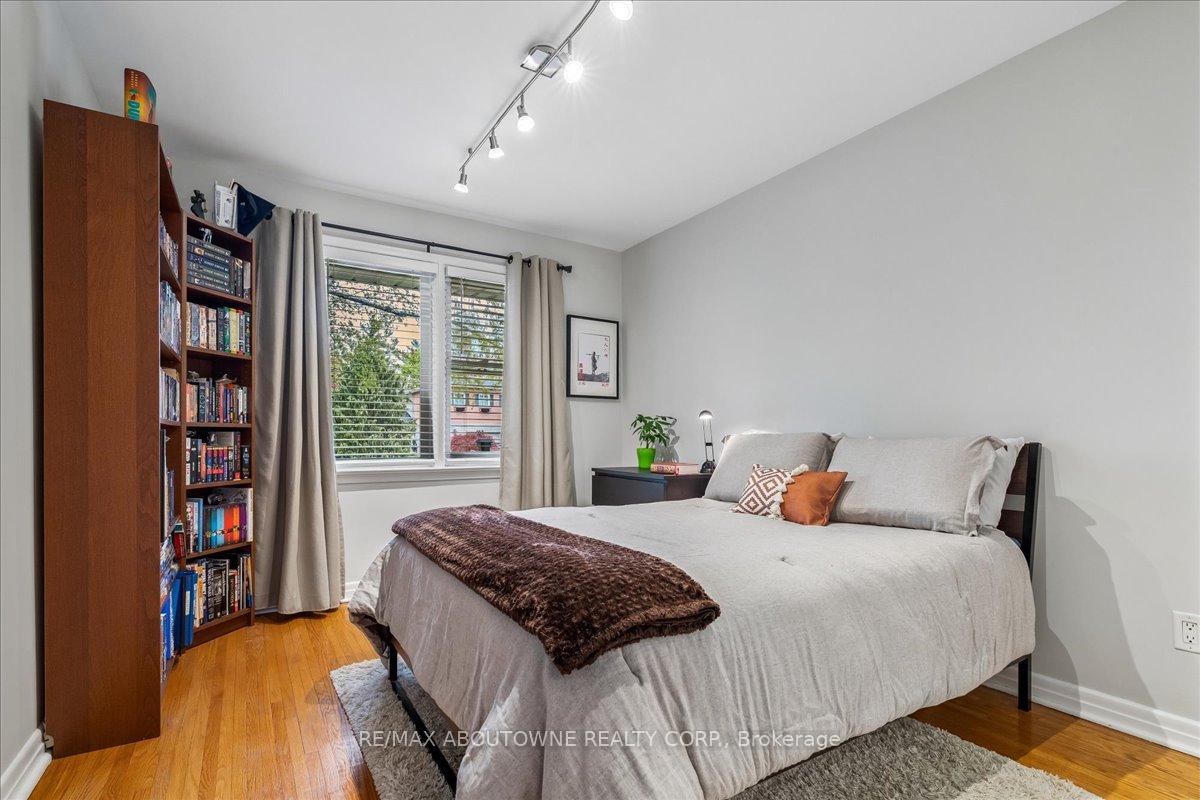 Photo 18 of 316 River Side Drive, Oakville, Central — HOMEH