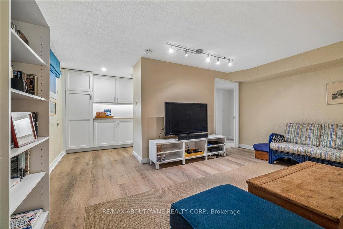 Photo 22 of 316 River Side Drive, Oakville, Central — HOMEH