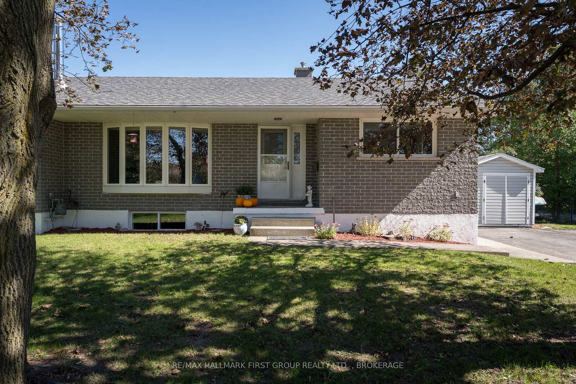 Photo of 487 Coronation Boulevard