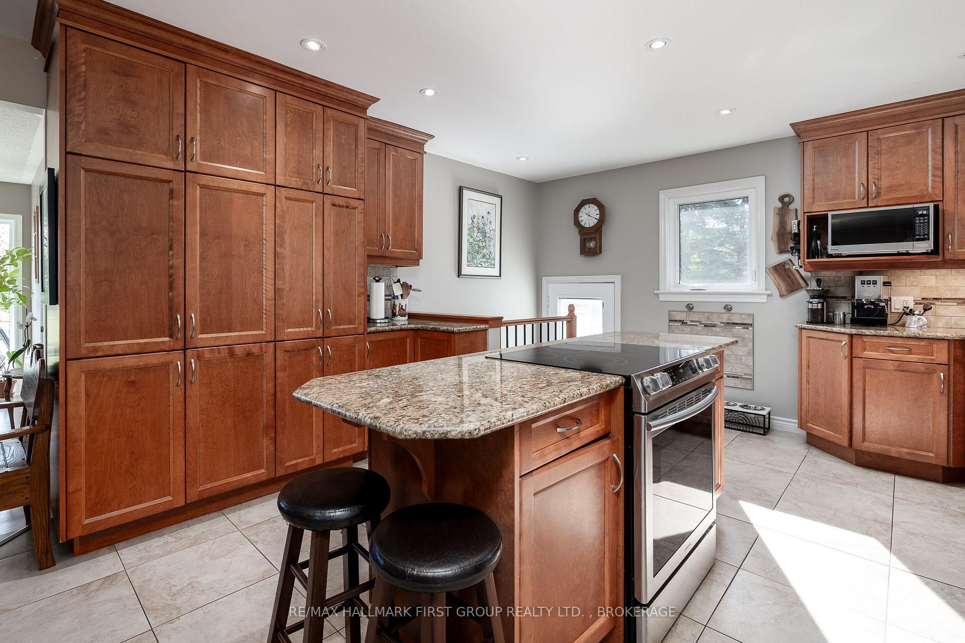 Photo 5 of 487 Coronation Boulevard, Kingston, South of Taylor-Kidd Blvd — HOMEH