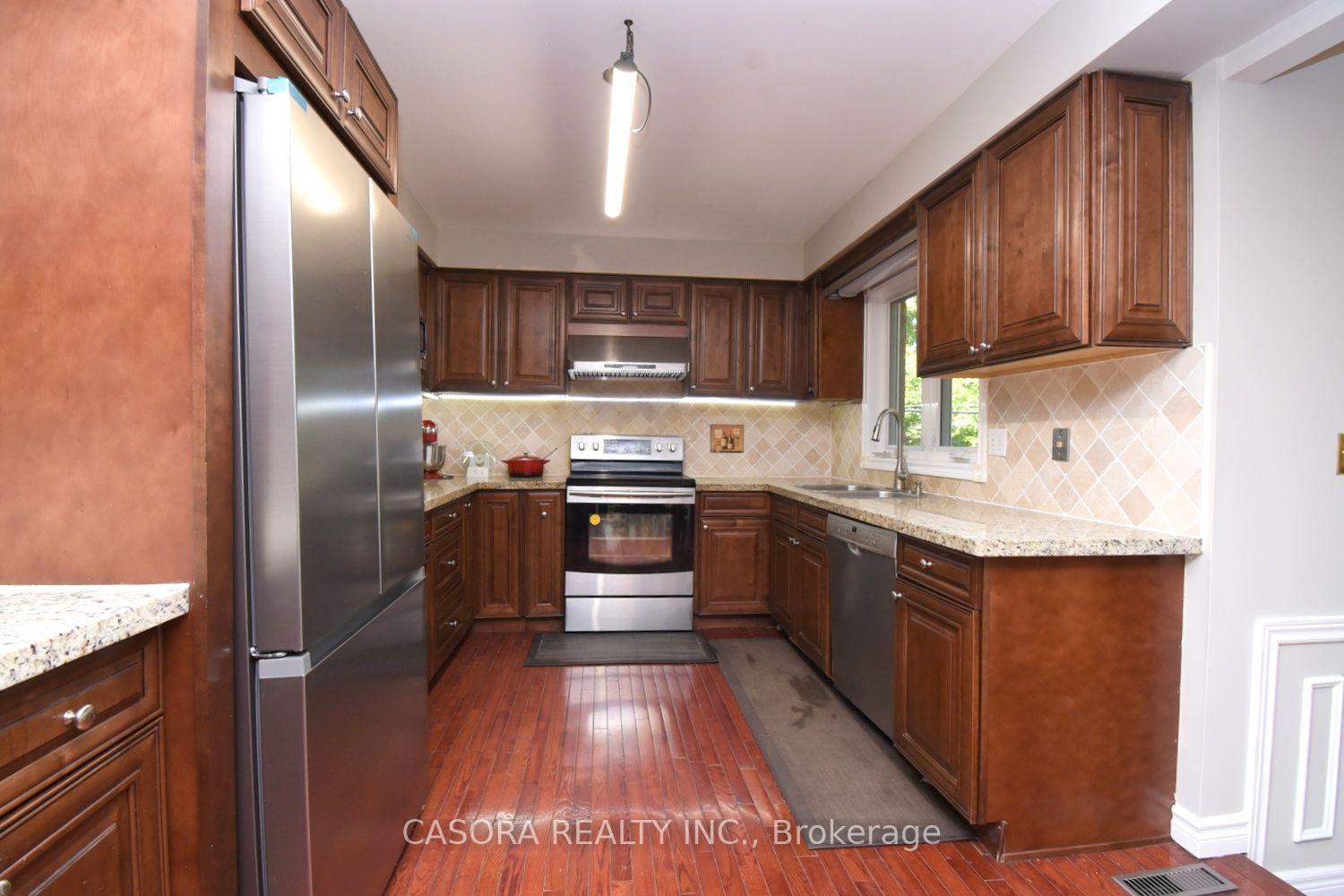 Photo 36 of 110 Citation Crescent, Hamilton, Meadowlands — HOMEH