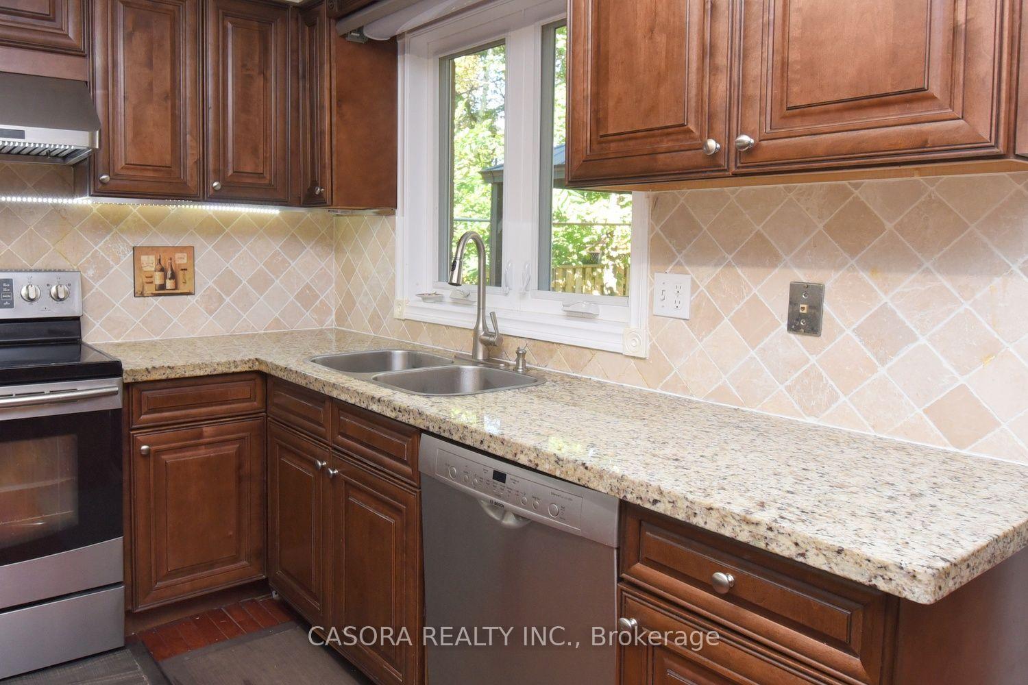 Photo 37 of 110 Citation Crescent, Hamilton, Meadowlands — HOMEH