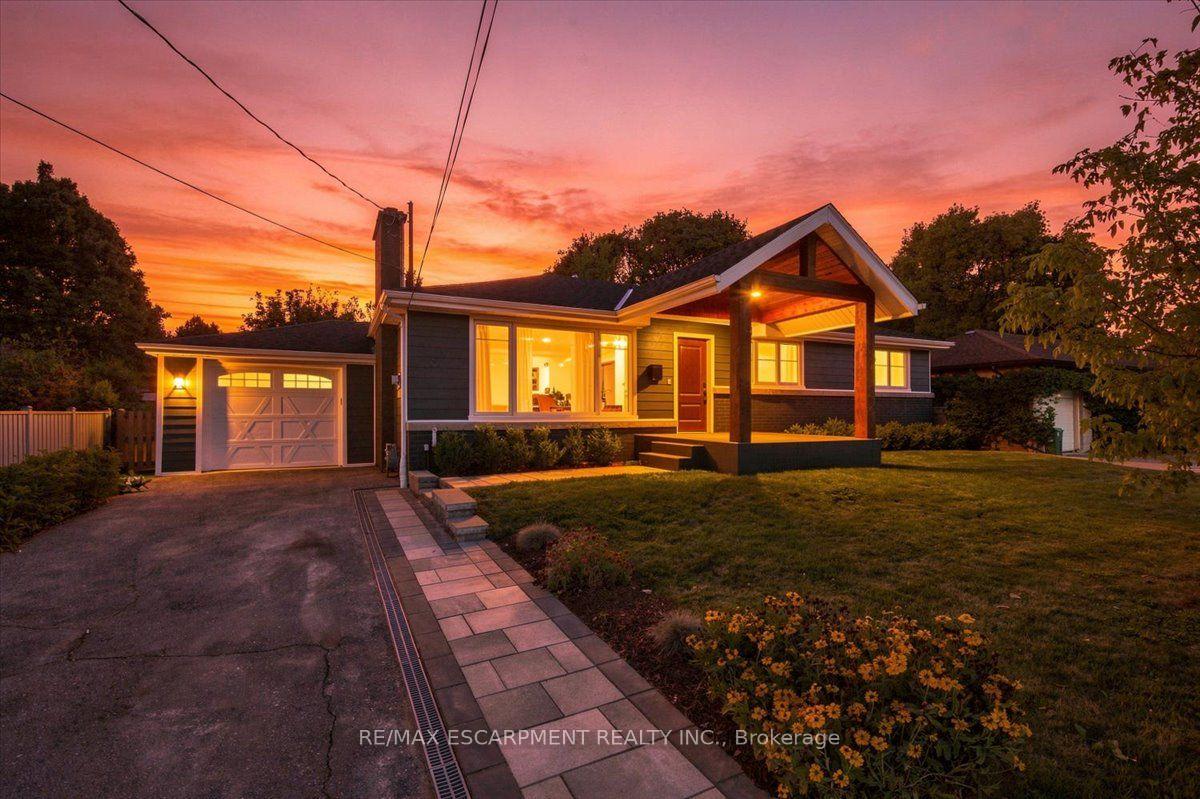 Photo 3 of 38 Enmore Avenue, Hamilton, Ancaster — HOMEH