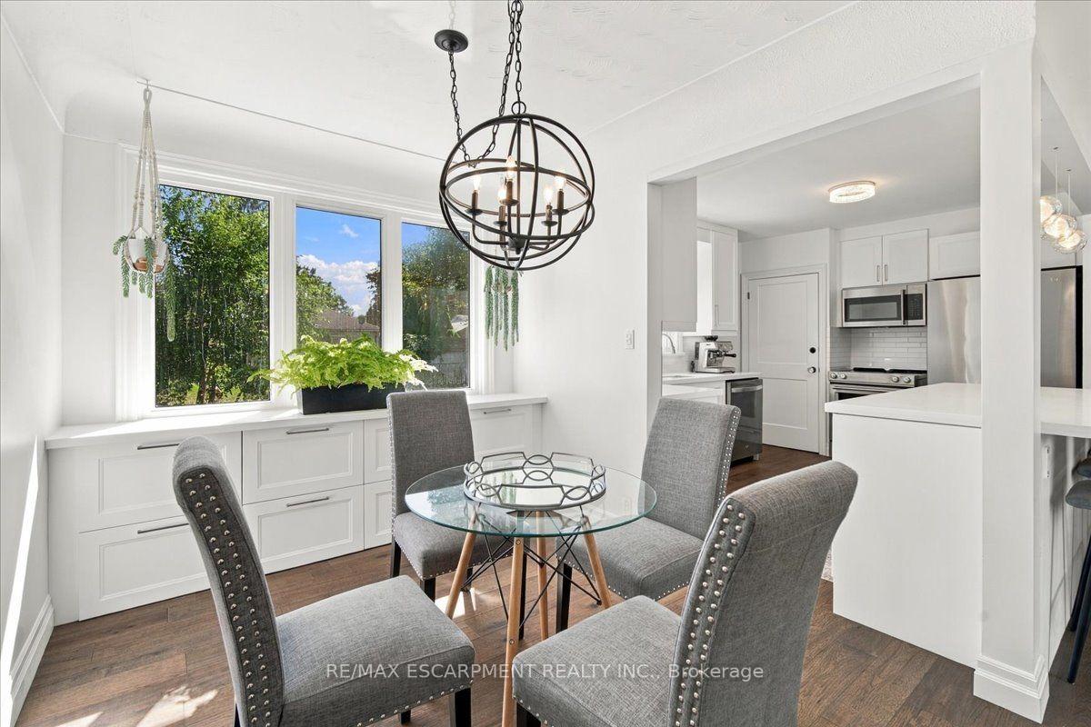 Photo 12 of 38 Enmore Avenue, Hamilton, Ancaster — HOMEH
