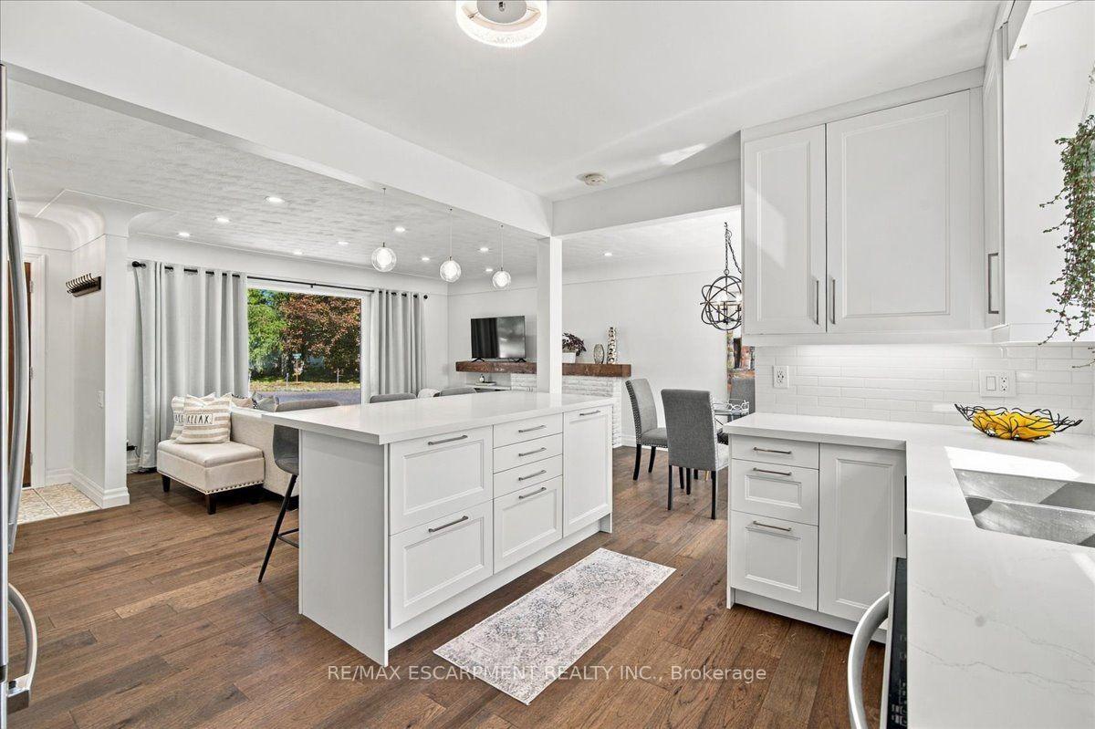 Photo 14 of 38 Enmore Avenue, Hamilton, Ancaster — HOMEH