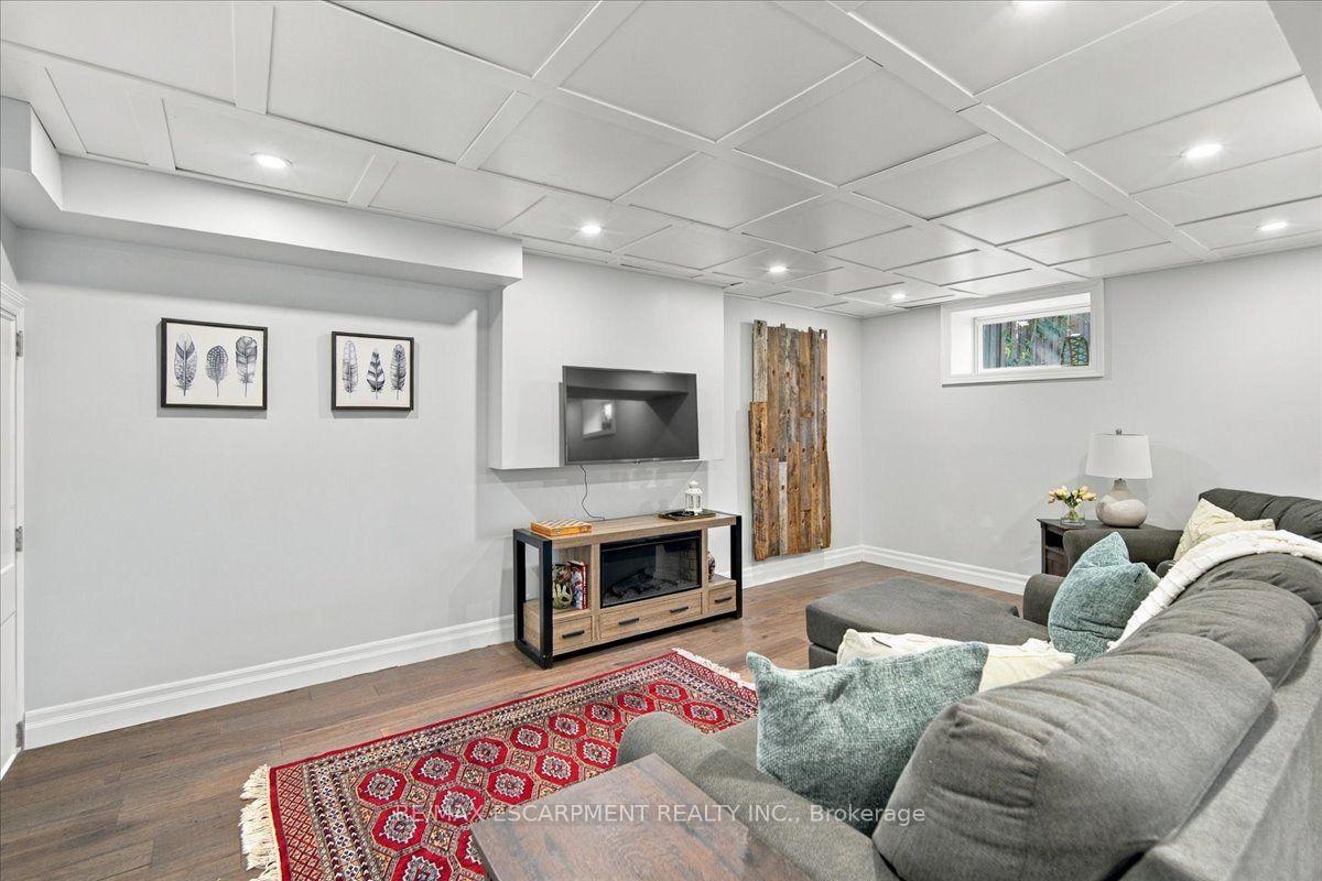 Photo 32 of 38 Enmore Avenue, Hamilton, Ancaster — HOMEH