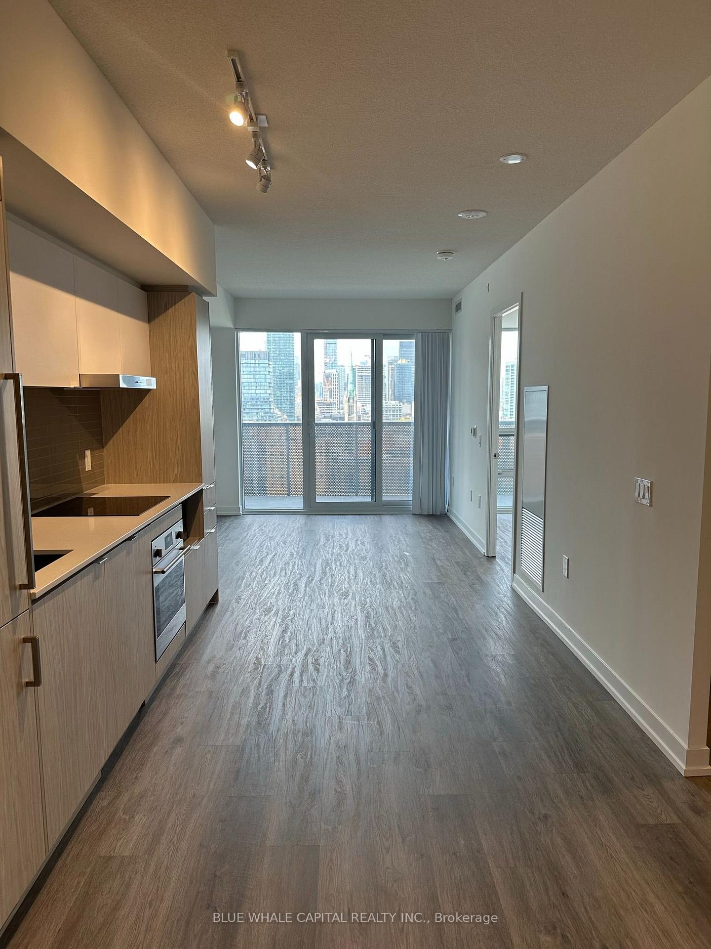 Photo 4 of Unit 1802, 55 Cooper Street, Toronto, Waterfront Communities — HOMEH
