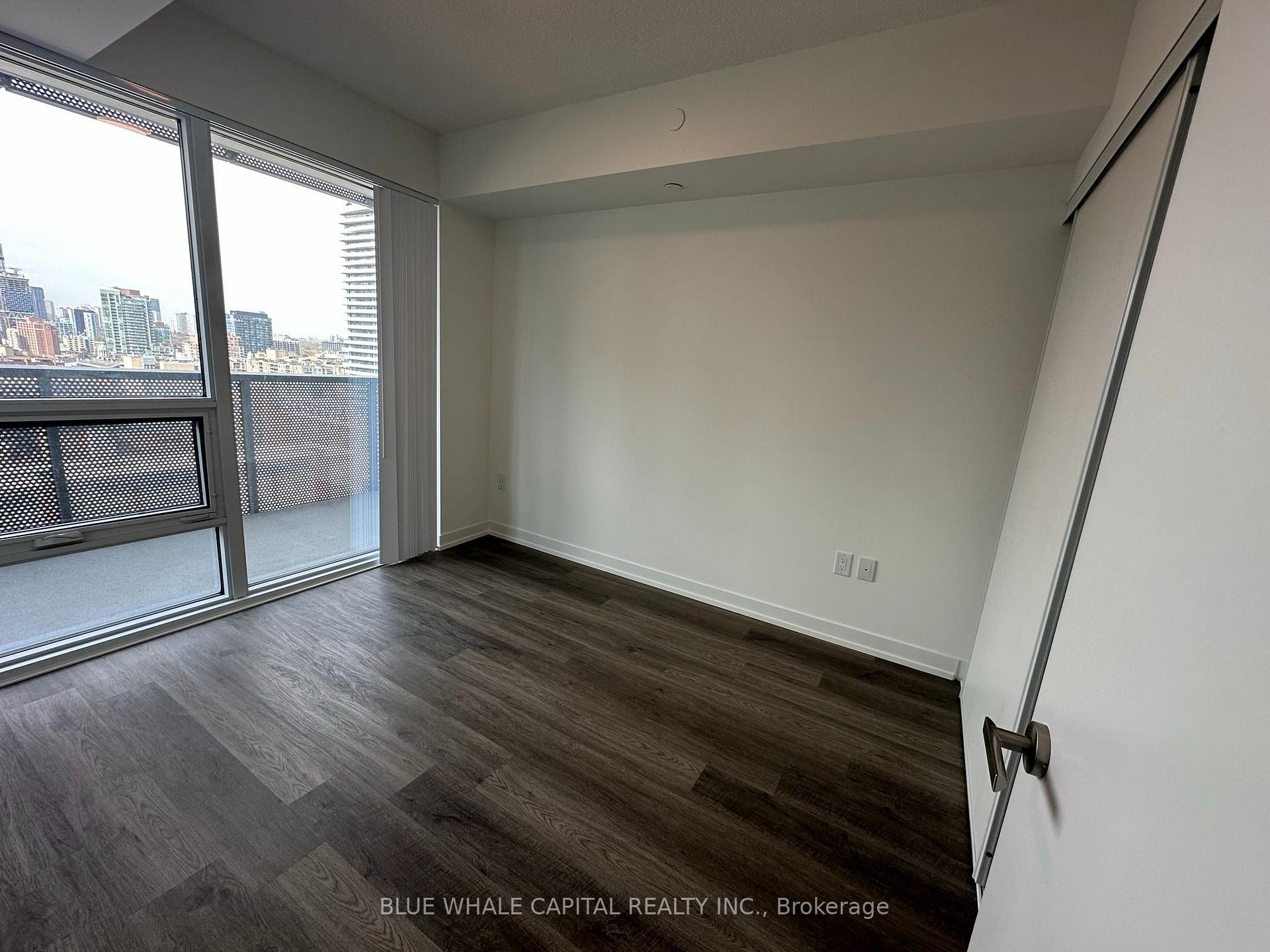 Photo 5 of Unit 1802, 55 Cooper Street, Toronto, Waterfront Communities — HOMEH