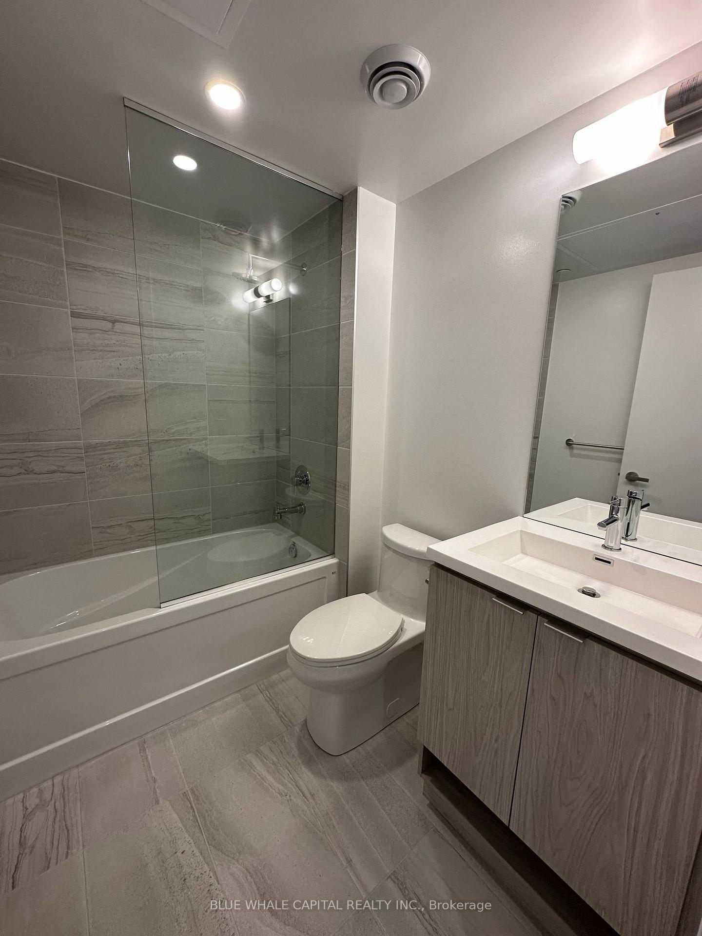 Photo 9 of Unit 1802, 55 Cooper Street, Toronto, Waterfront Communities — HOMEH