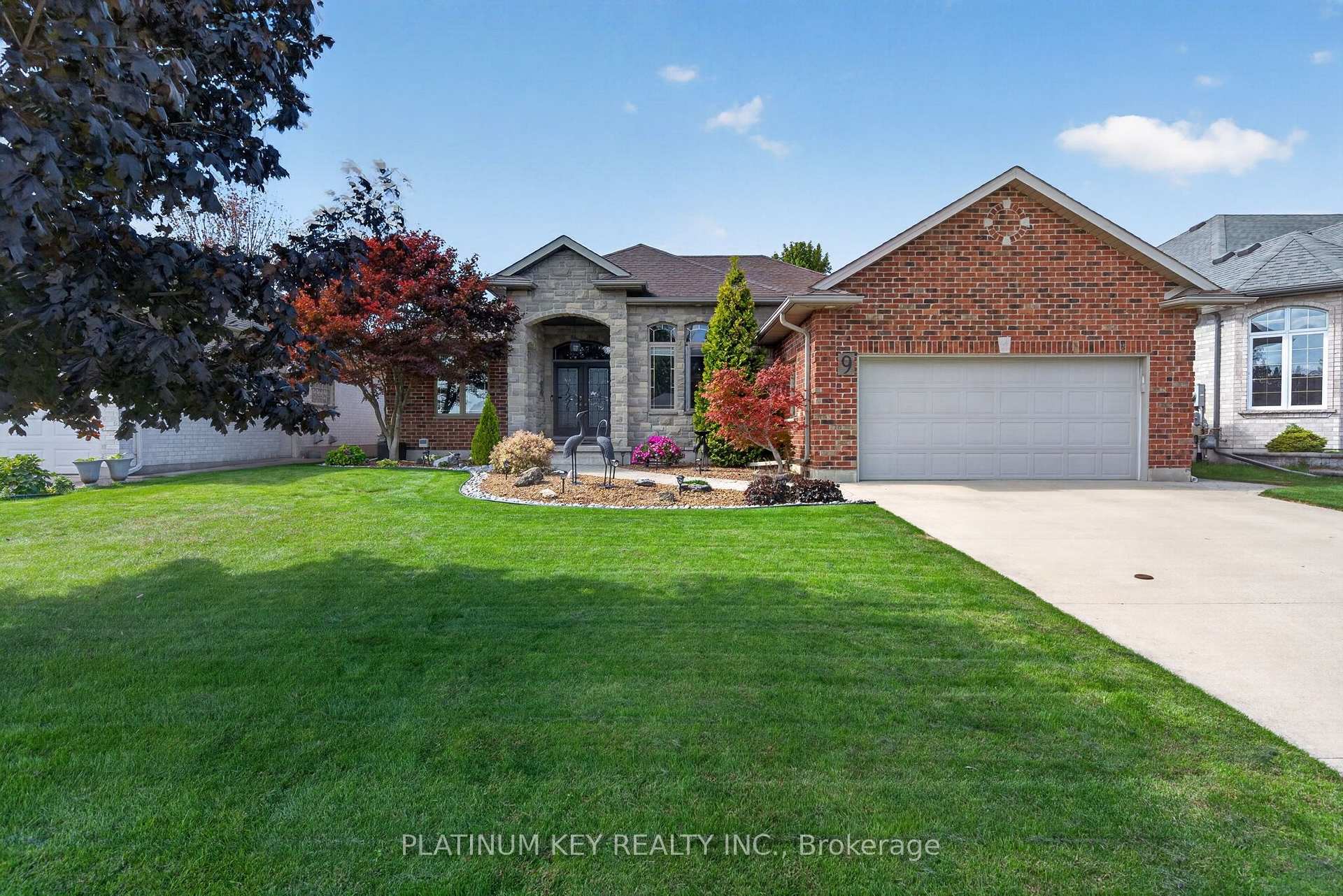 Photo 1 of 9 Ronald Bloore Drive, Sarnia — HOMEH