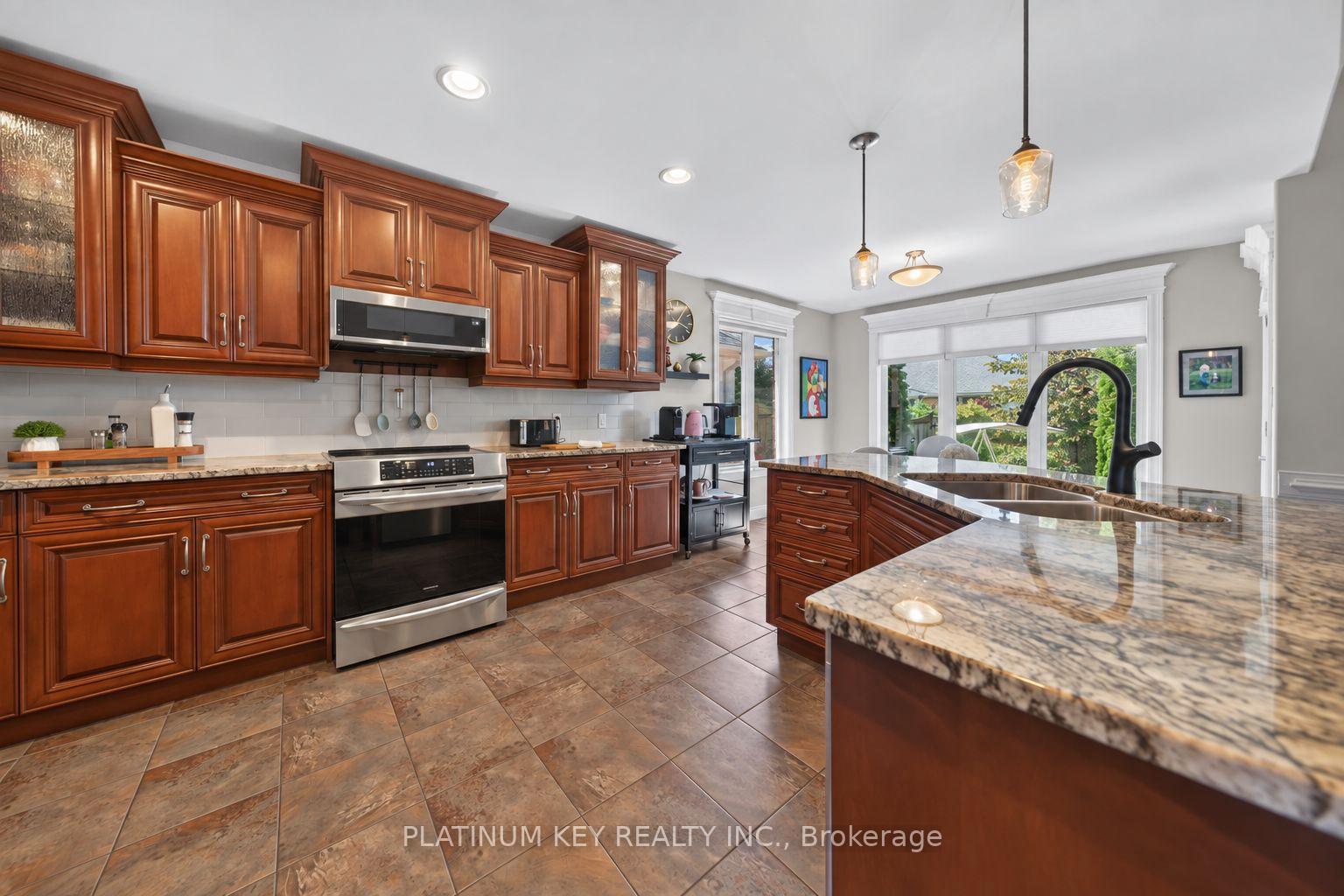 Photo 12 of 9 Ronald Bloore Drive, Sarnia — HOMEH