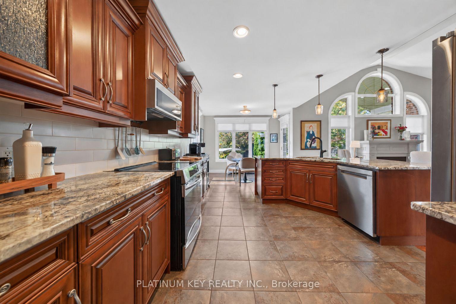 Photo 13 of 9 Ronald Bloore Drive, Sarnia — HOMEH