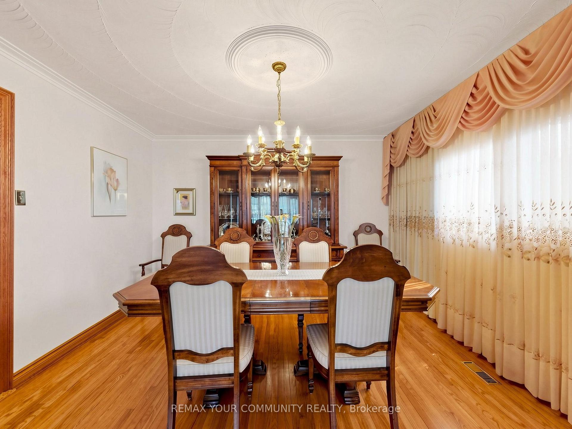 Photo 9 of 35 May Avenue, Richmond Hill, North Richvale — HOMEH