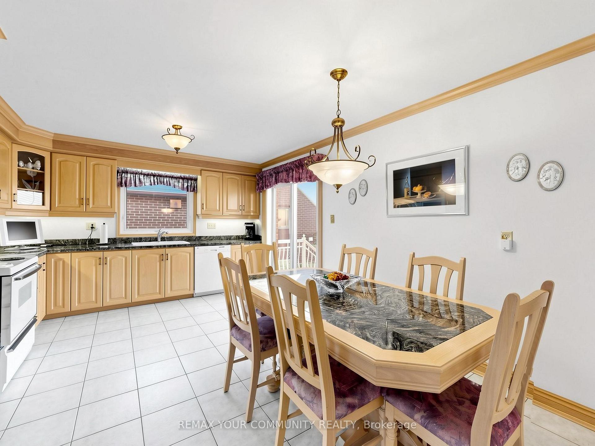 Photo 11 of 35 May Avenue, Richmond Hill, North Richvale — HOMEH
