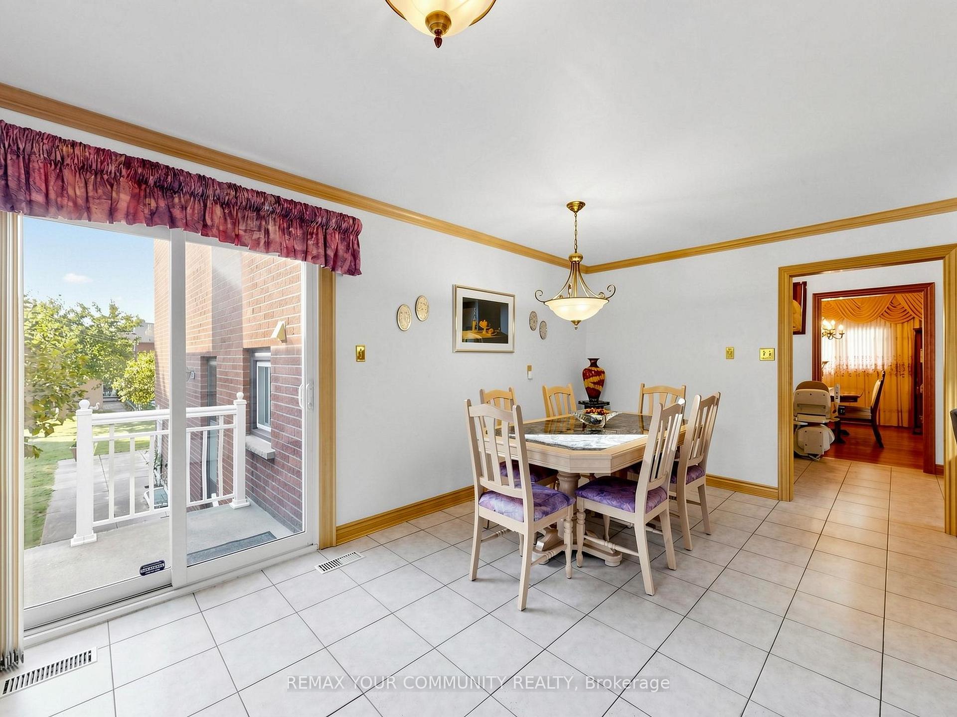 Photo 12 of 35 May Avenue, Richmond Hill, North Richvale — HOMEH