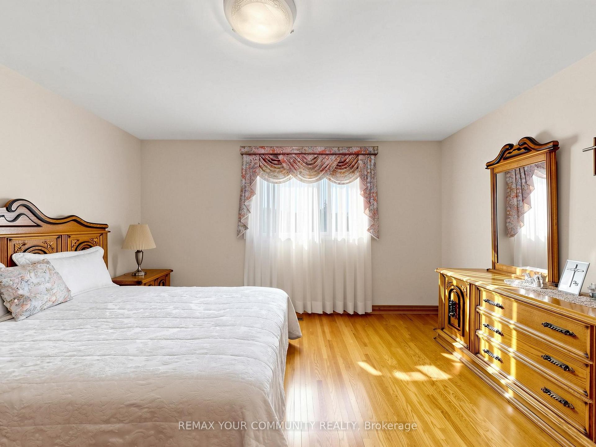 Photo 23 of 35 May Avenue, Richmond Hill, North Richvale — HOMEH