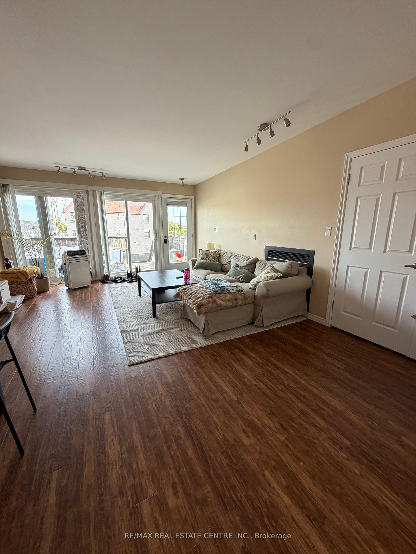 Photo 18 of Unit 3, 167 Broadway, Orangeville — HOMEH