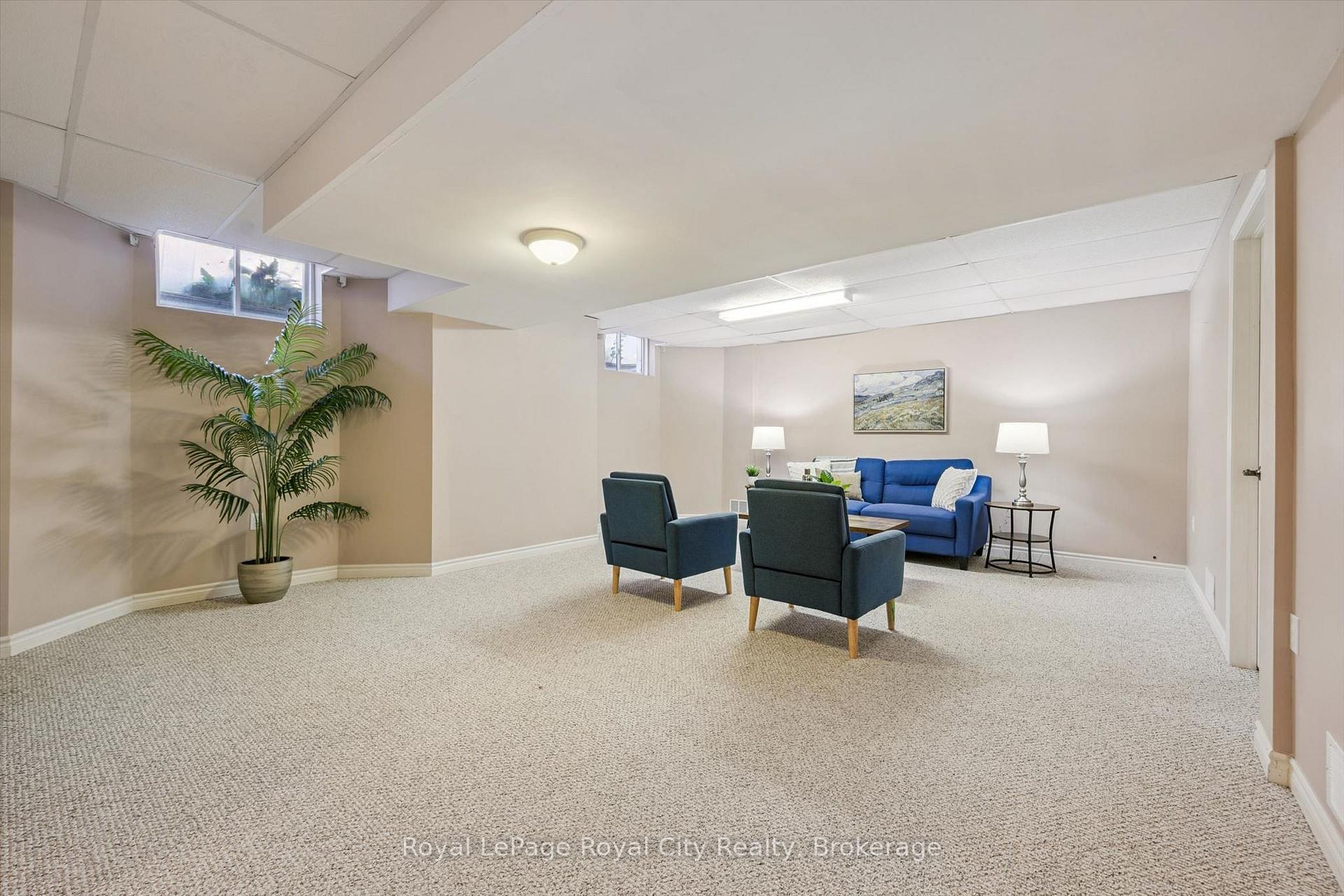 Photo 33 of 11 Honeysuckle Drive, Guelph, Village By The Arboretum — HOMEH