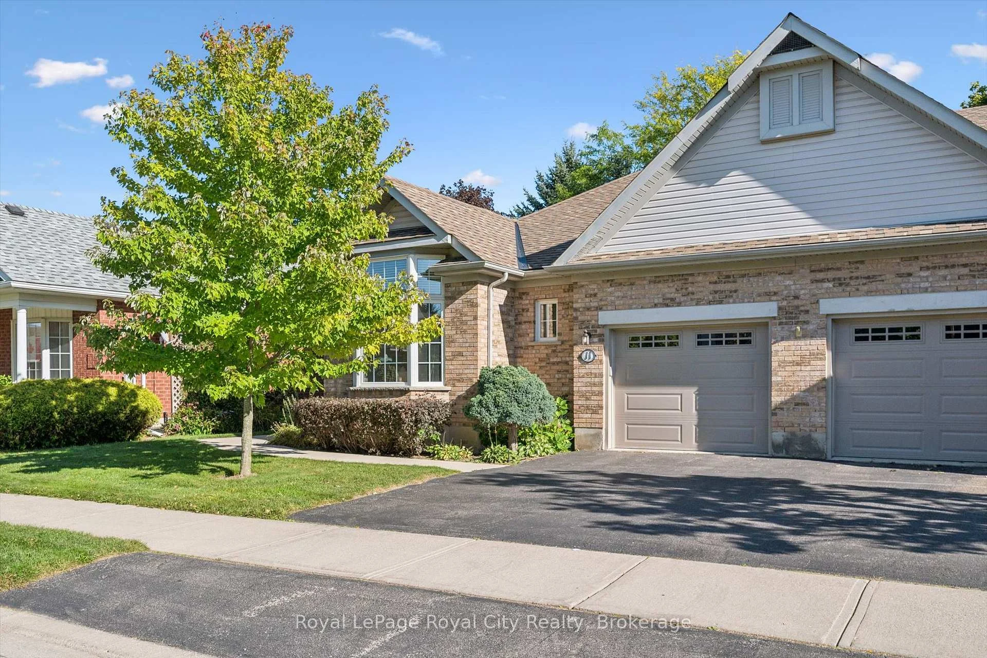 Photo 4 of 11 Honeysuckle Drive, Guelph, Village By The Arboretum — HOMEH