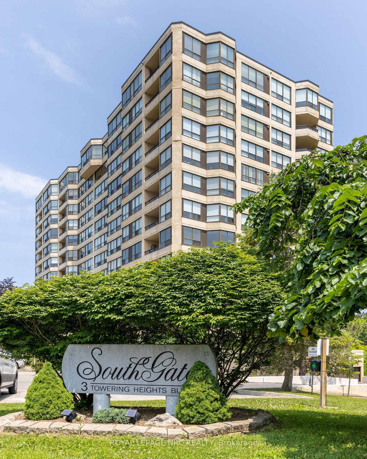 Photo 2 of Unit 404, 3 Towering Hts Boulevard, St. Catharines, Glendale/Glenridge — HOMEH