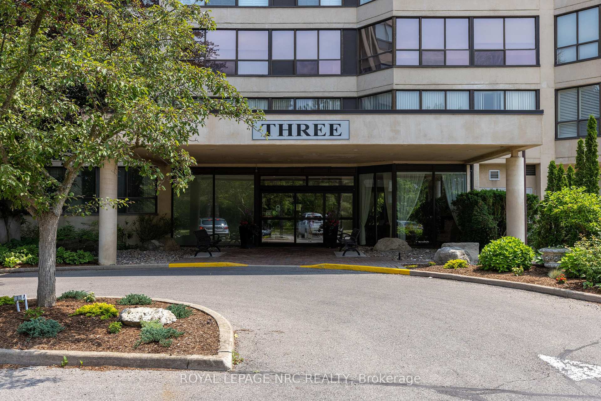 Photo 31 of Unit 404, 3 Towering Hts Boulevard, St. Catharines, Glendale/Glenridge — HOMEH