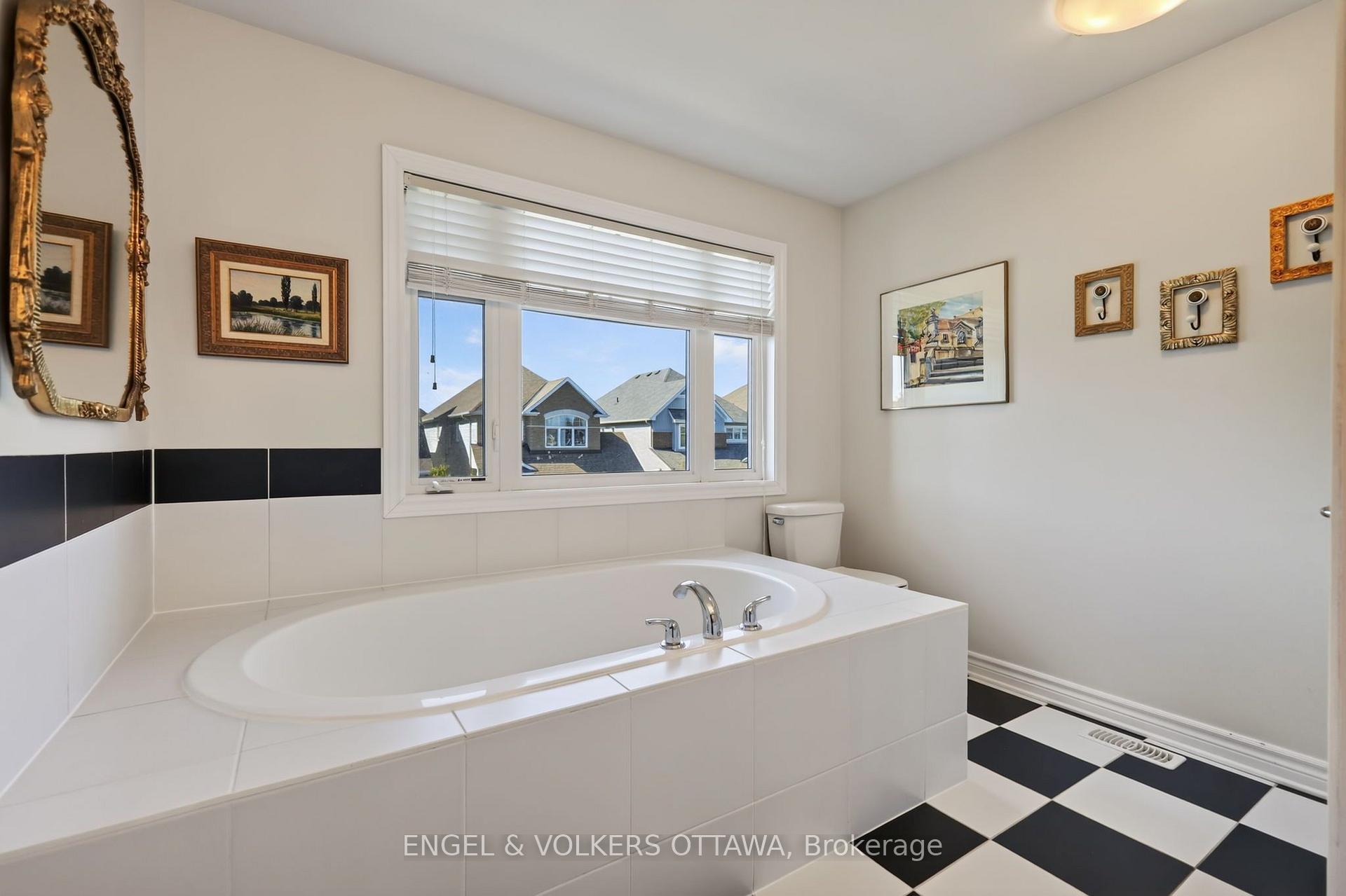 Photo 23 of 715 Bunchberry Way, Ottawa, Blossom Park/Kemp Park/Findlay Creek — HOMEH