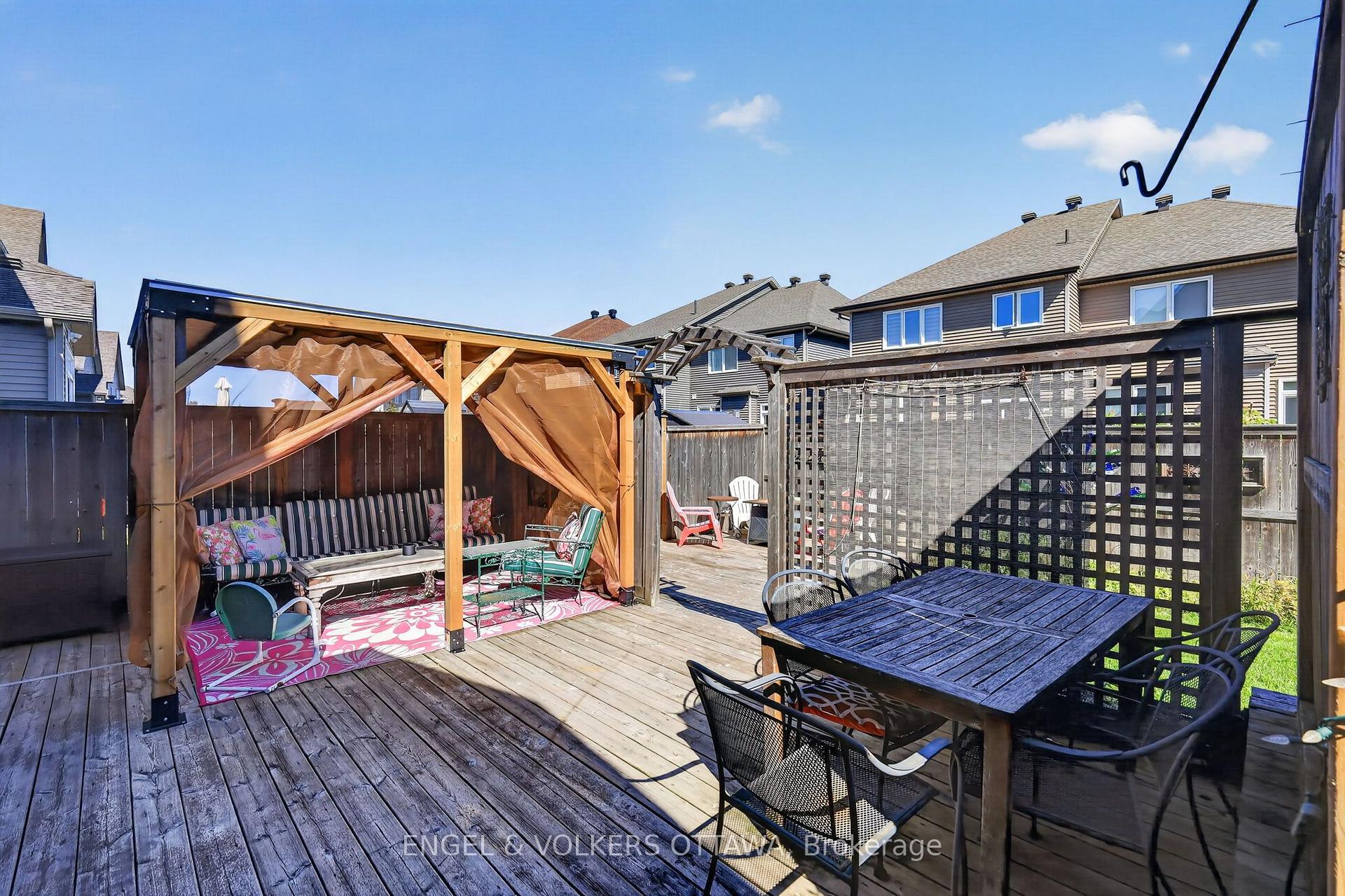 Photo 38 of 715 Bunchberry Way, Ottawa, Blossom Park/Kemp Park/Findlay Creek — HOMEH
