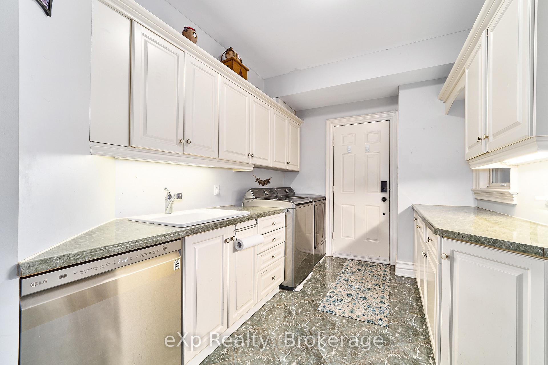 Photo 39 of 7860 Cedarbrook Trail, Whitby, Rural Whitby — HOMEH