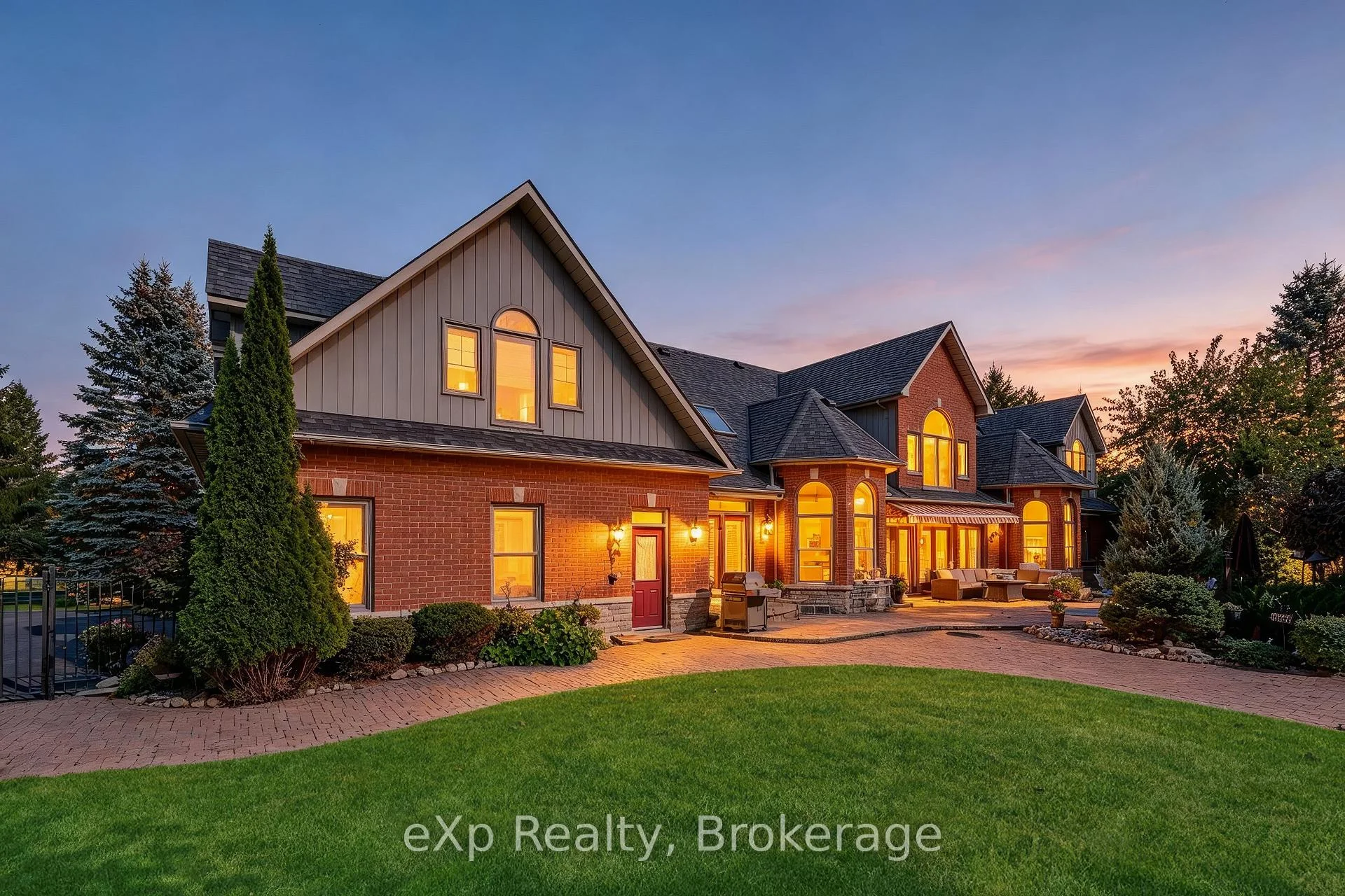 Photo 7 of 7860 Cedarbrook Trail, Whitby, Rural Whitby — HOMEH