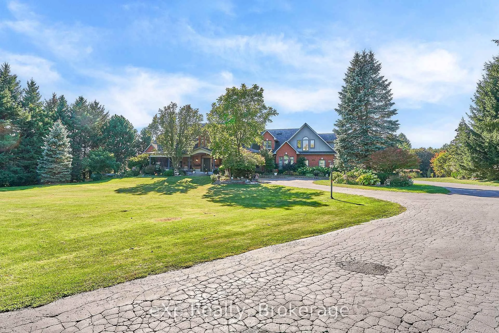 Photo 13 of 7860 Cedarbrook Trail, Whitby, Rural Whitby — HOMEH