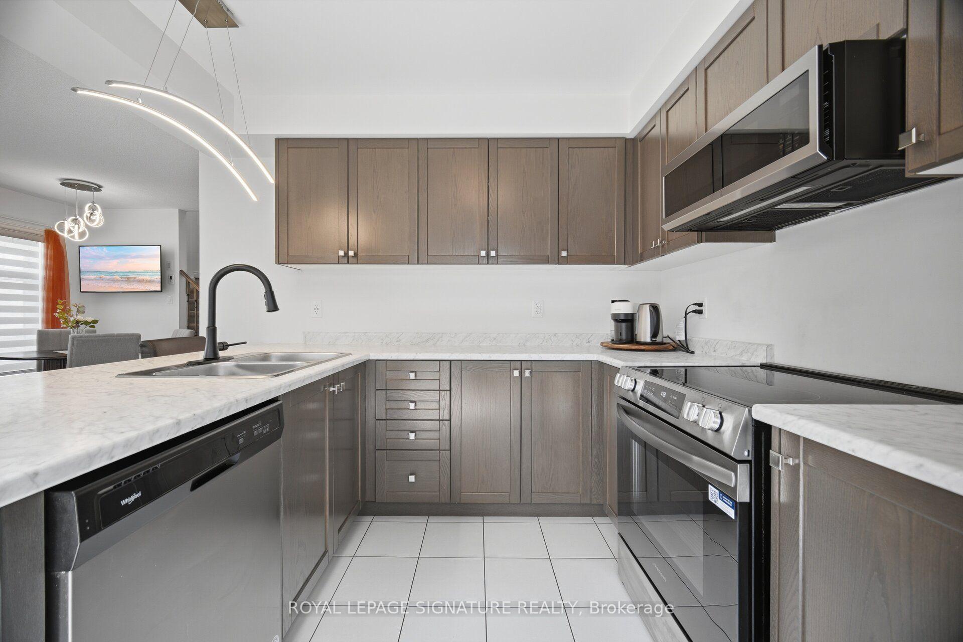 Photo 21 of 3839 Tufgar Crescent, Burlington, Alton — HOMEH
