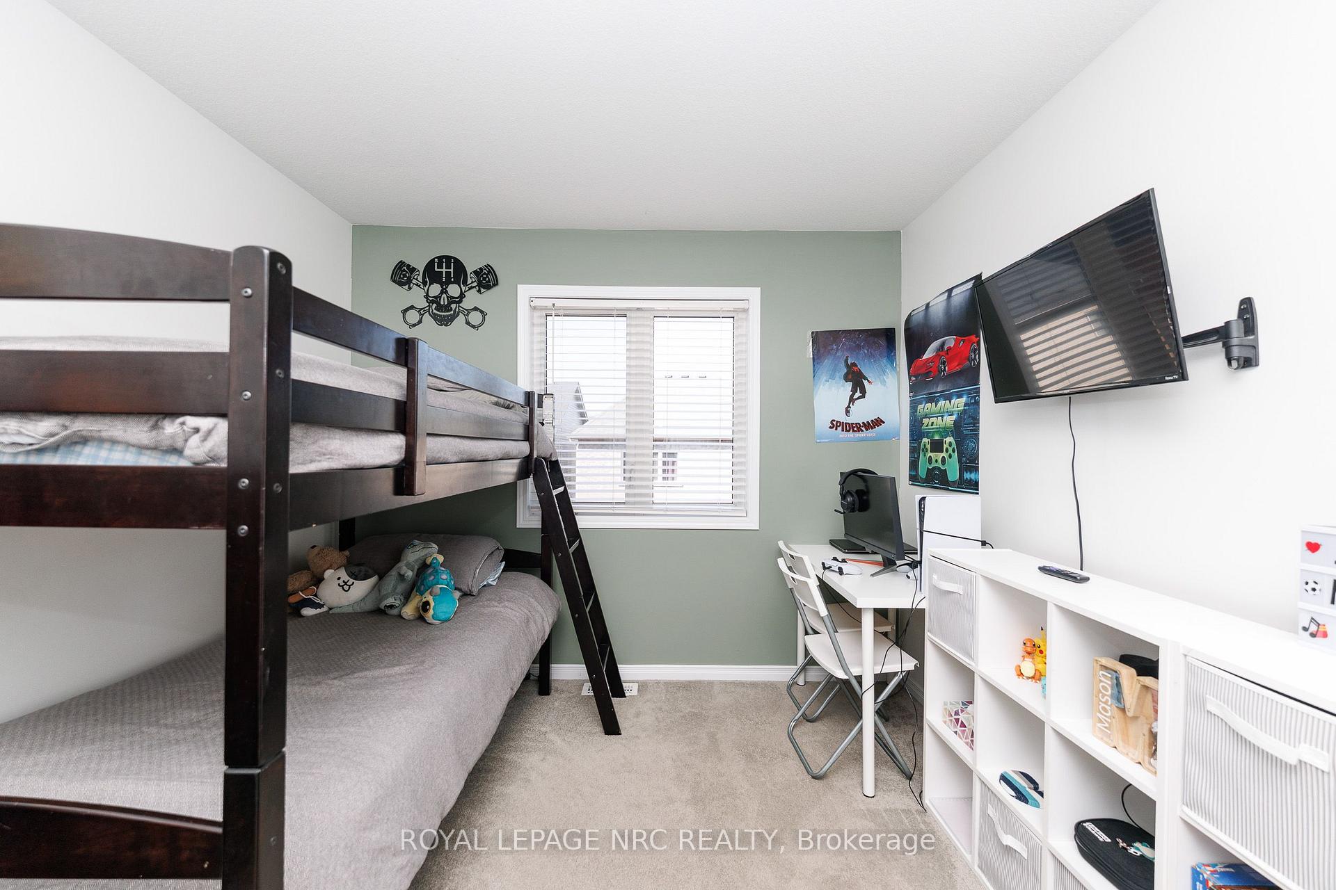 Photo 20 of 7794 White Pine Crescent, Niagara Falls, Brown — HOMEH