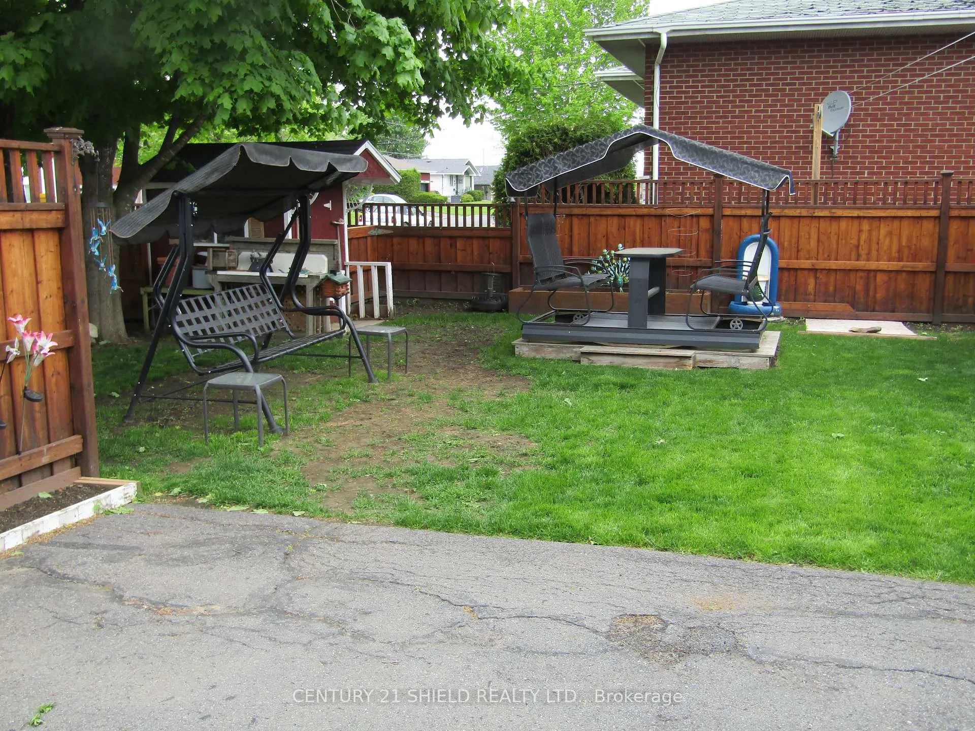 Photo 4 of 347 Fourteenth Street W, Cornwall — HOMEH