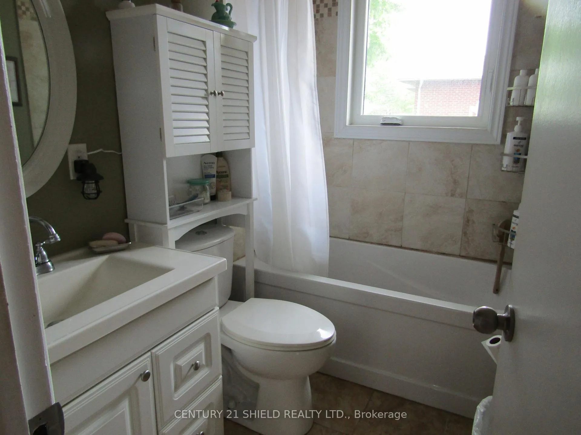 Photo 13 of 347 Fourteenth Street W, Cornwall — HOMEH