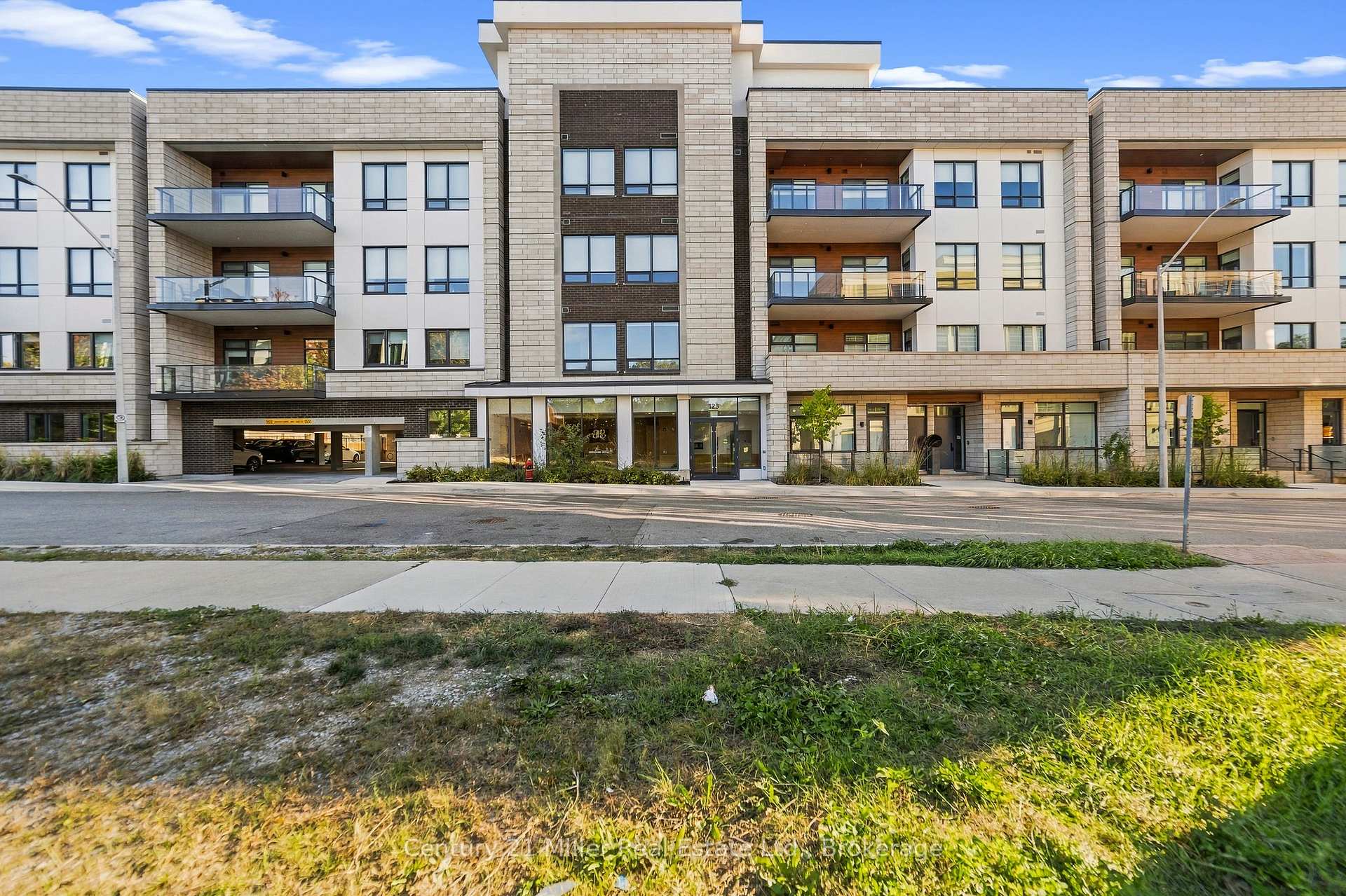 Photo 1 of 123 Maurice Drive, Oakville, Central — HOMEH