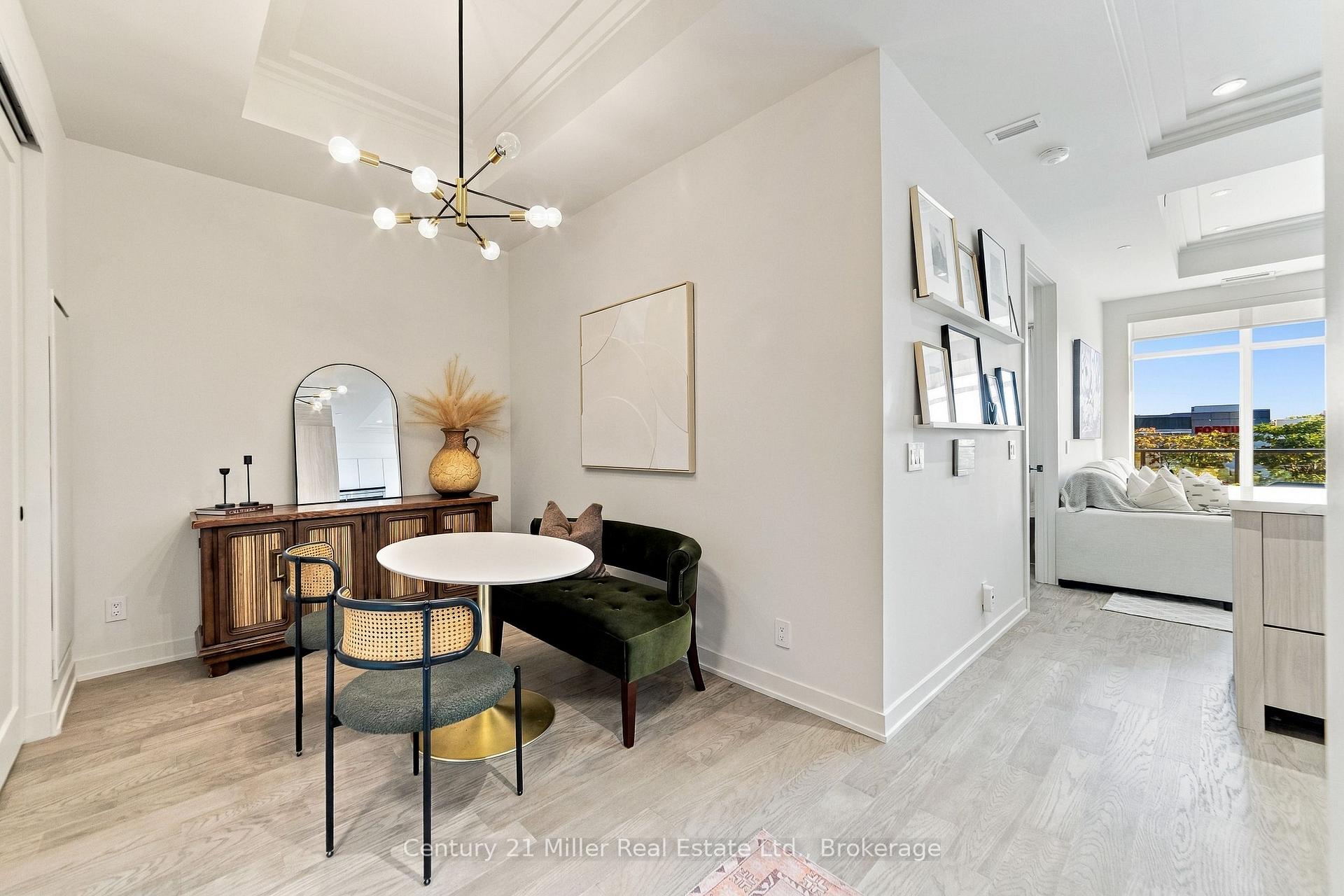 Photo 9 of 123 Maurice Drive, Oakville, Central — HOMEH