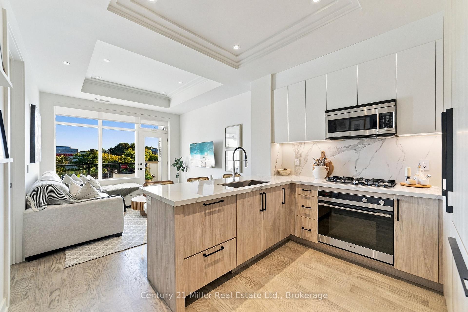 Photo 11 of 123 Maurice Drive, Oakville, Central — HOMEH